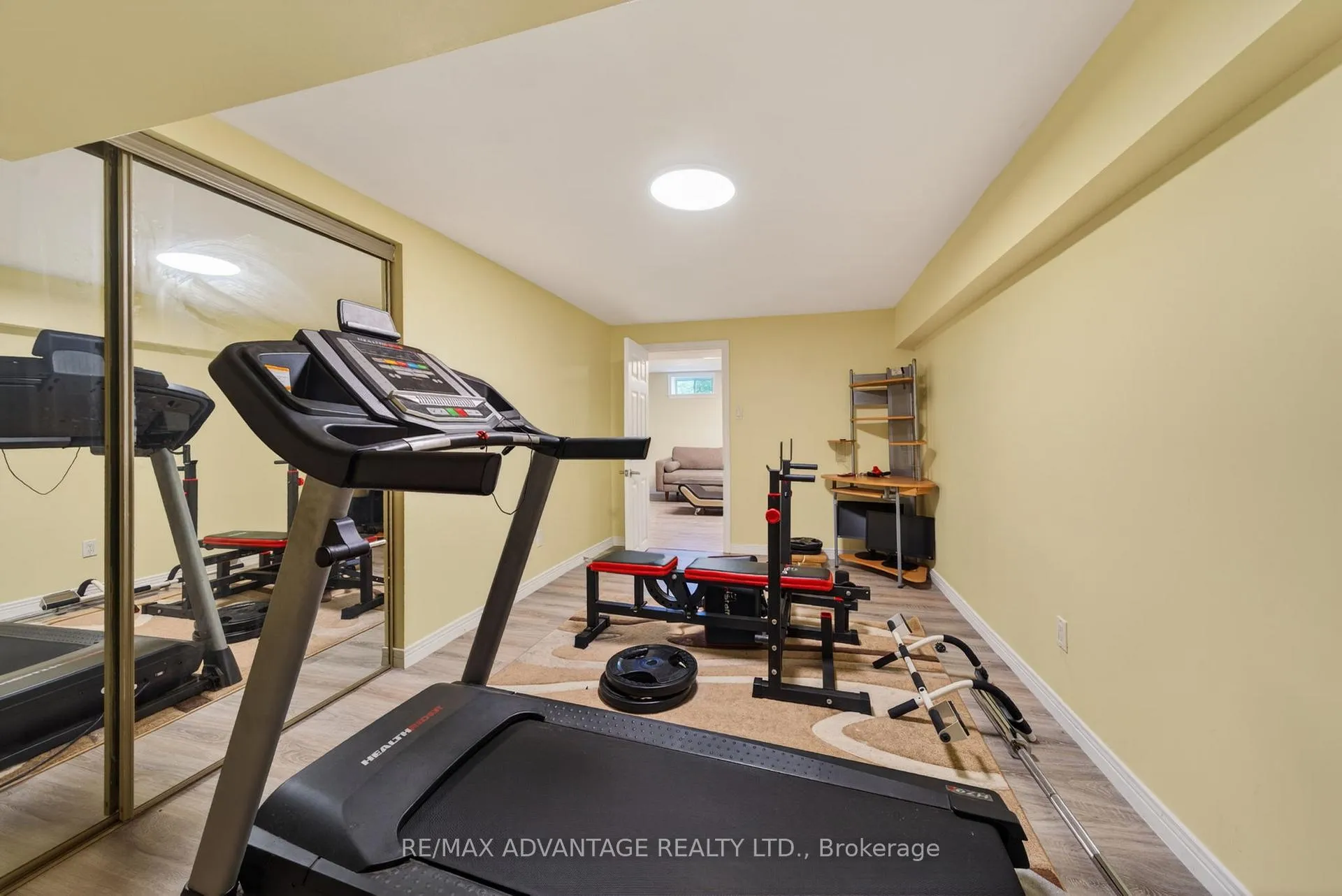Photo 42 of 44 Northcrest Drive, London, North B — HOMEH