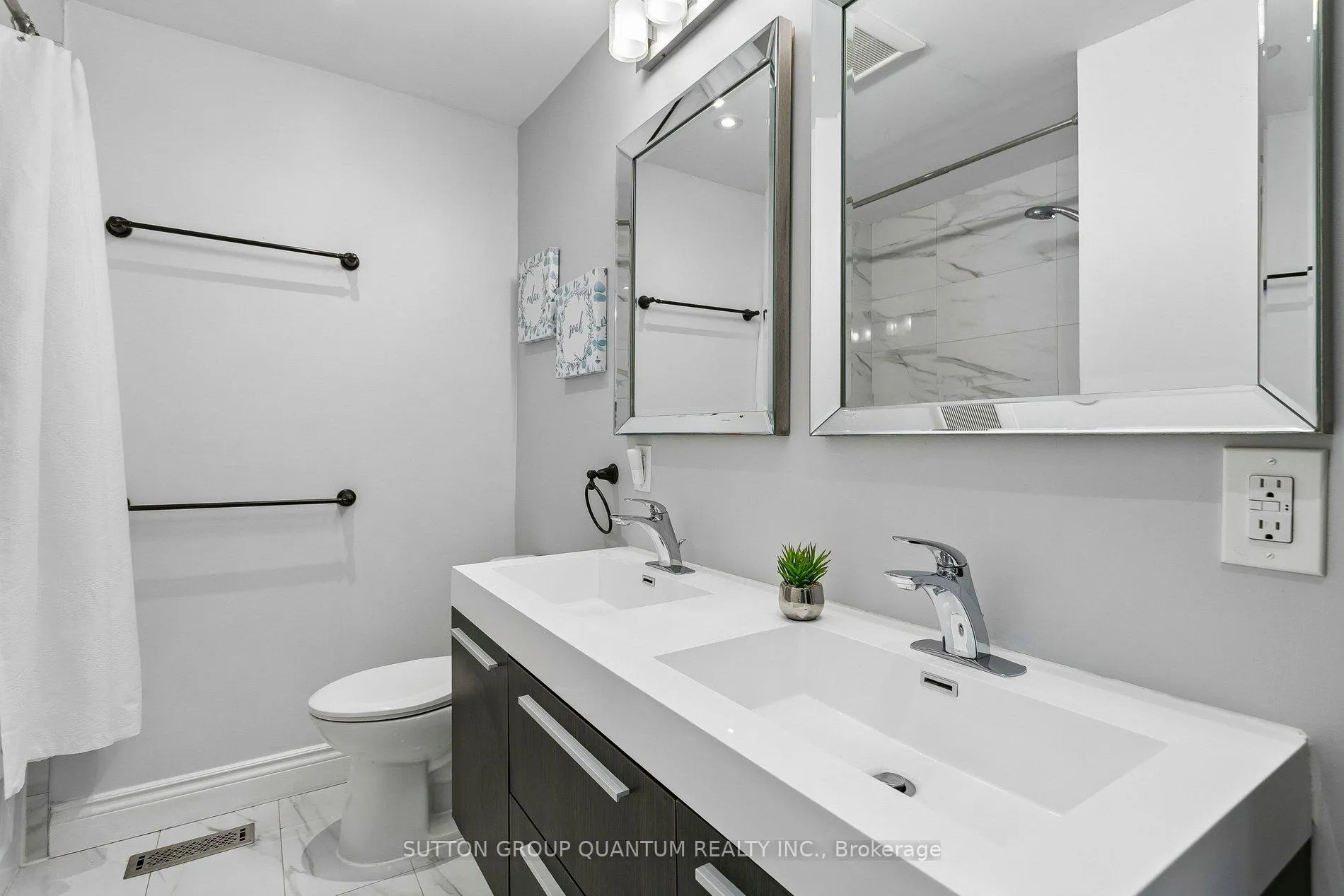 Photo 28 of Unit UPPER, 1993 Carrera Lane, Mississauga, Clarkson — HOMEH