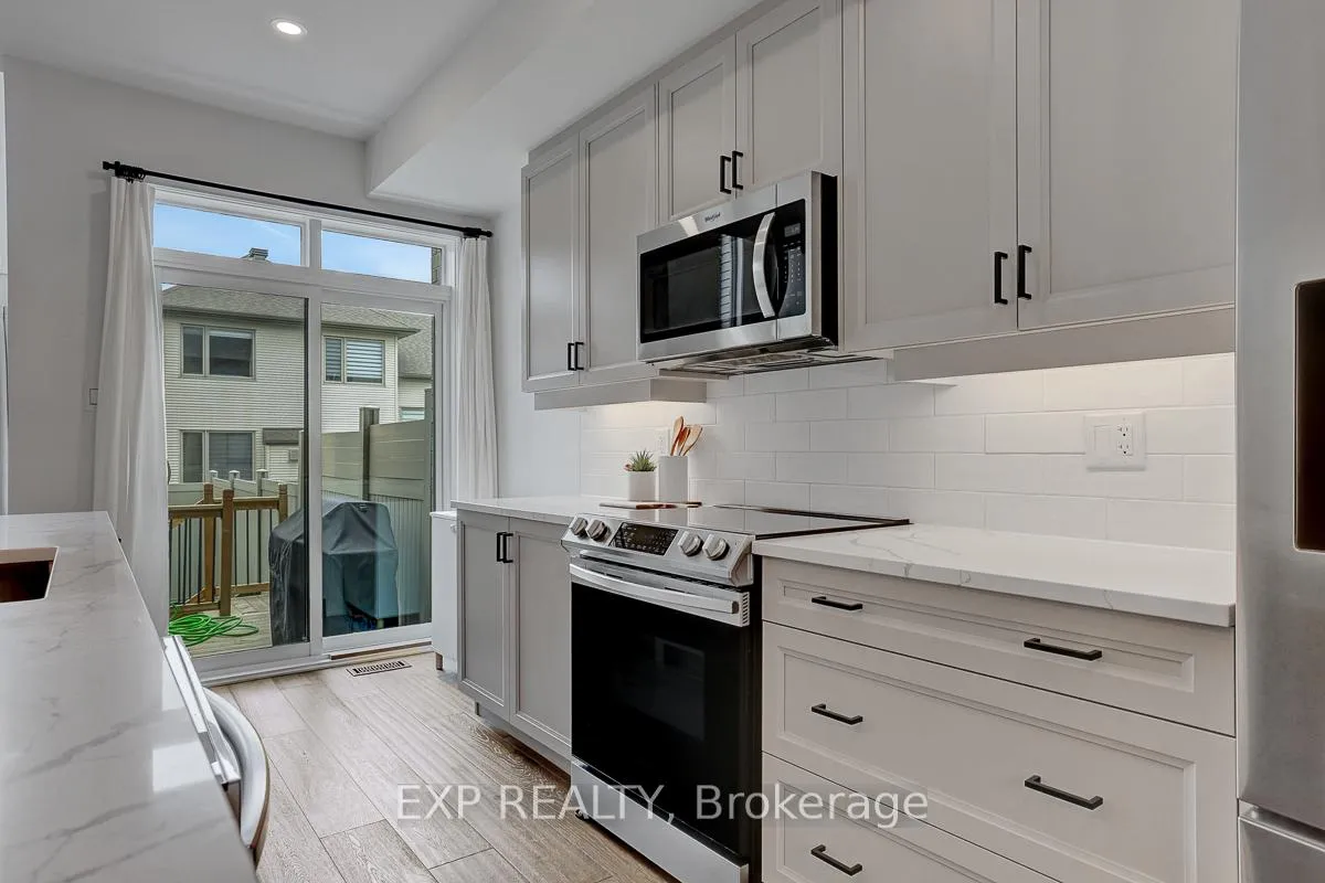 Photo 18 of 512 triangle Street, Ottawa, Kanata - Emerald Meadows/Trailwest — HOMEH