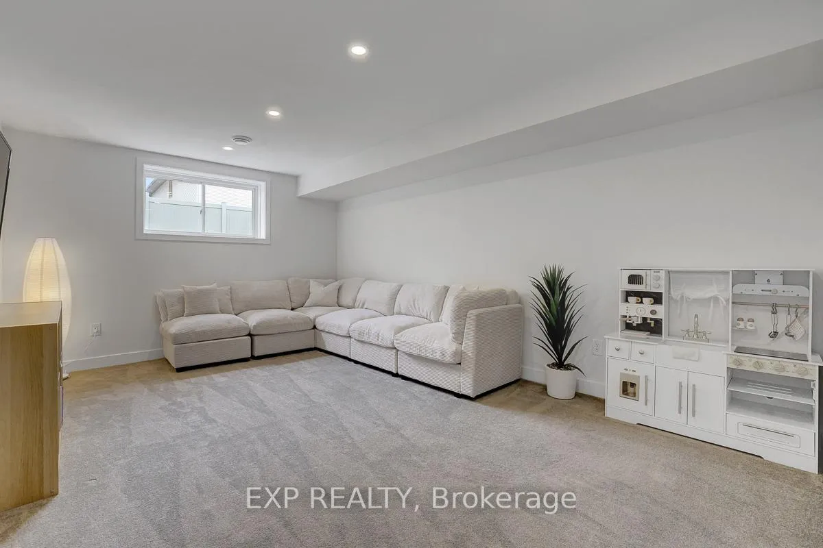 Photo 43 of 512 triangle Street, Ottawa, Kanata - Emerald Meadows/Trailwest — HOMEH