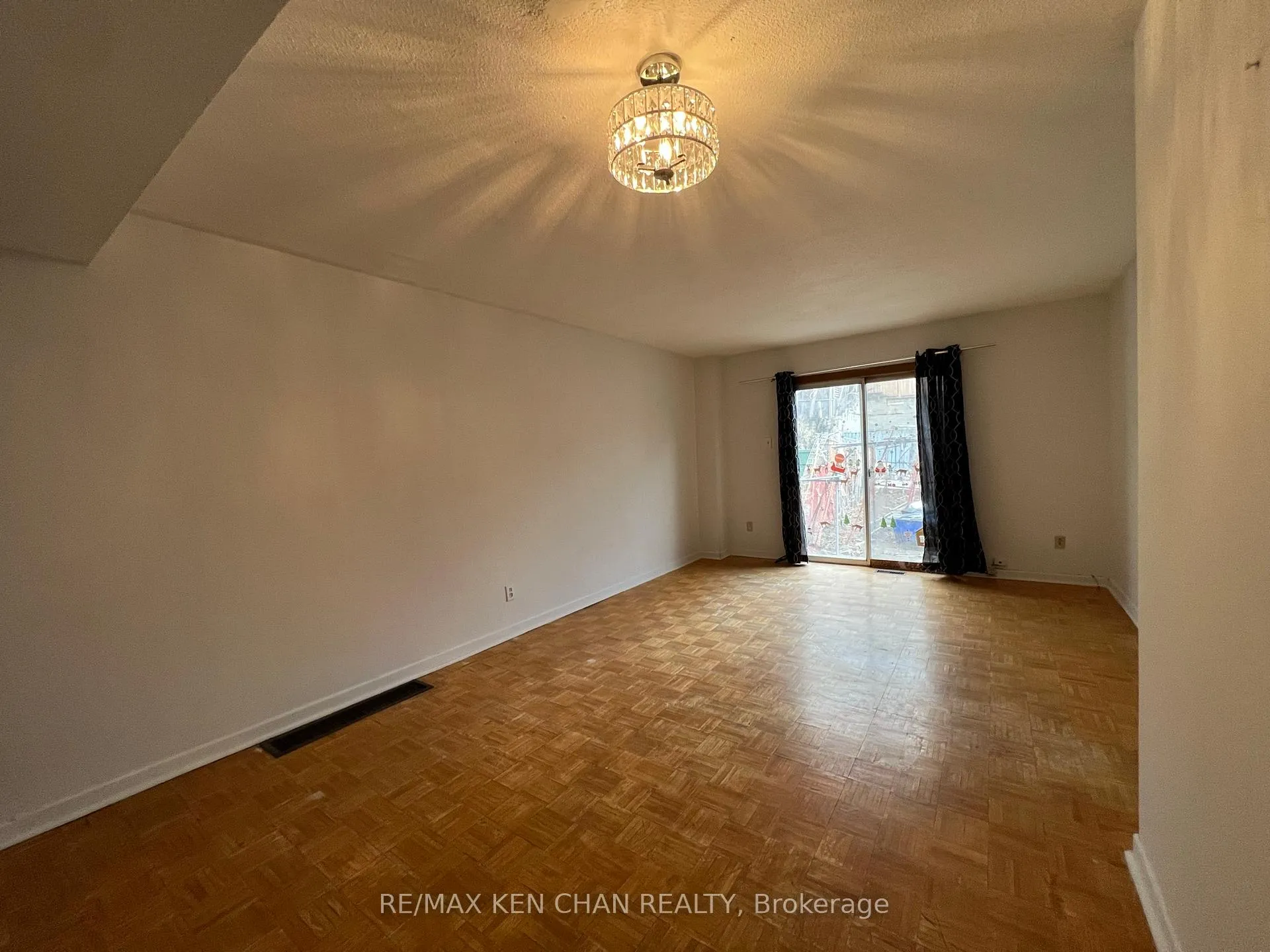 Photo 3 of 85 Blake Street, Toronto, Blake-Jones — HOMEH