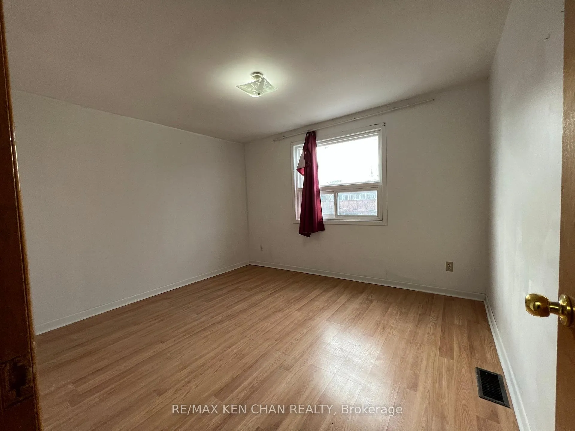 Photo 8 of 85 Blake Street, Toronto, Blake-Jones — HOMEH