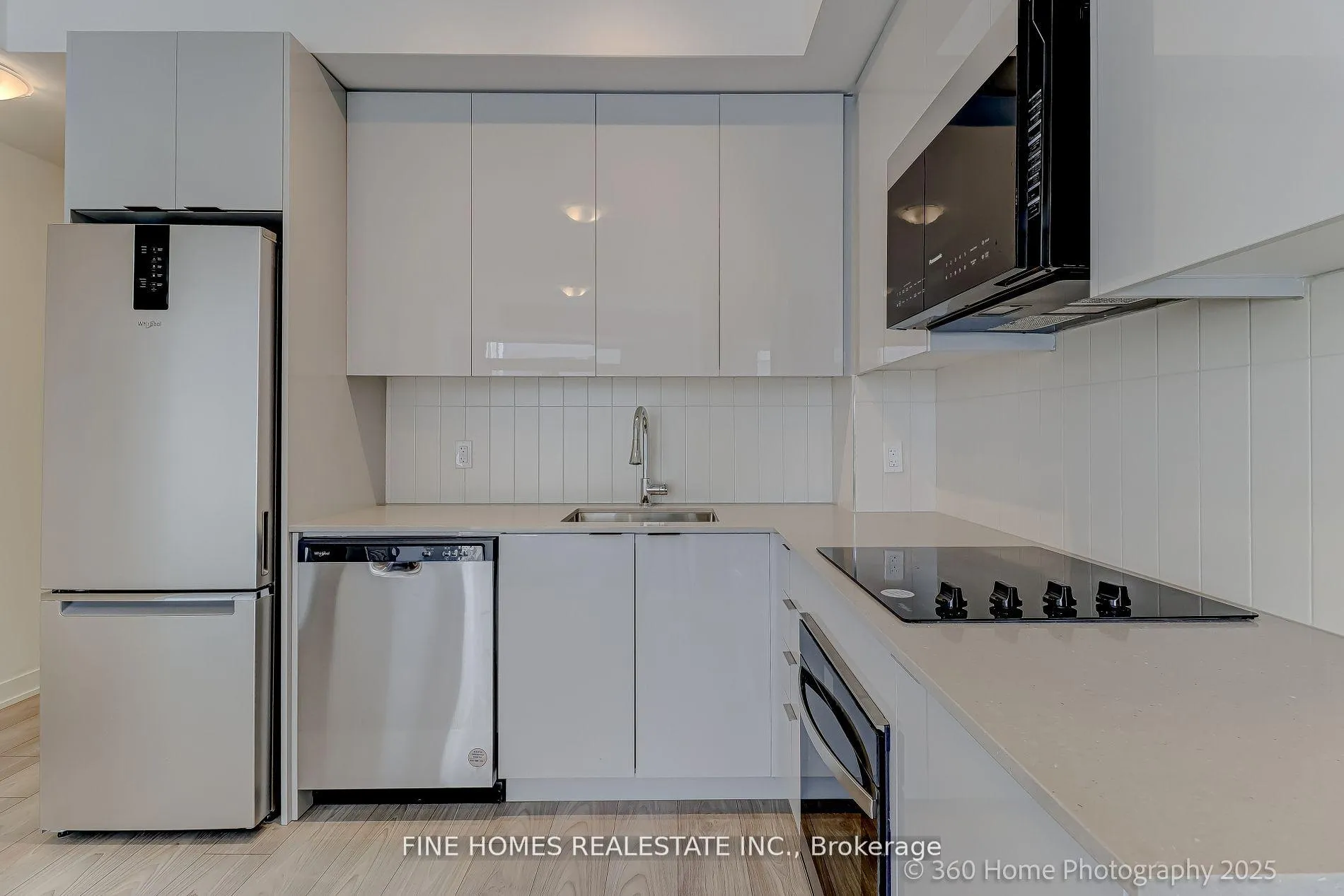 Photo 2 of Unit 901, 474 Caldari Road, Vaughan, Concord — HOMEH