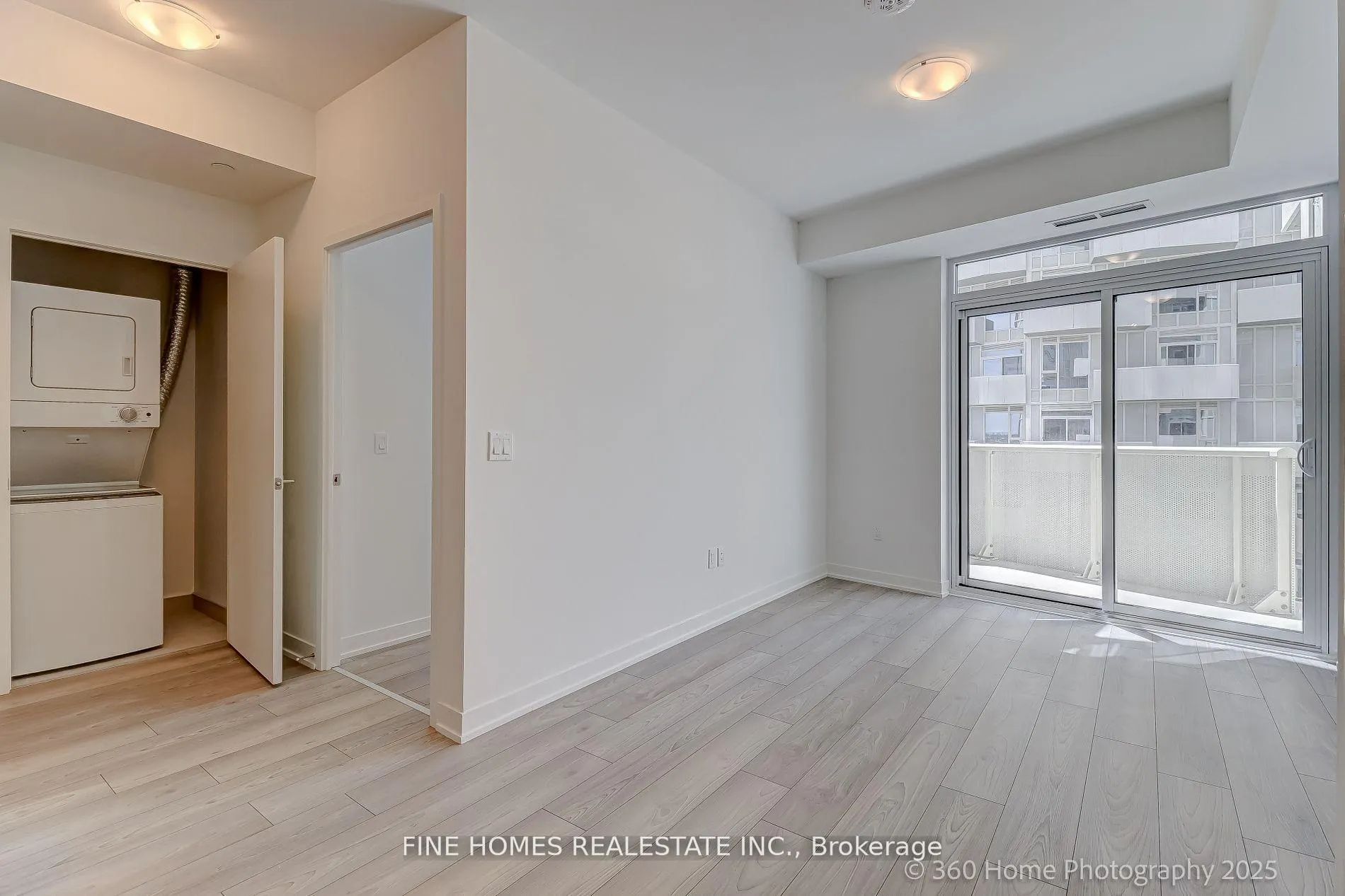 Photo 7 of Unit 901, 474 Caldari Road, Vaughan, Concord — HOMEH