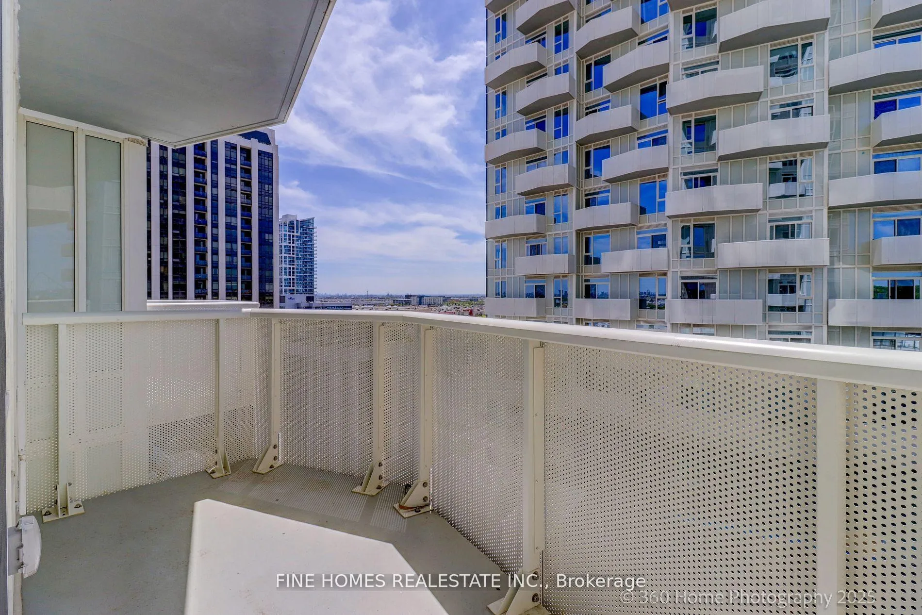 Photo 17 of Unit 901, 474 Caldari Road, Vaughan, Concord — HOMEH