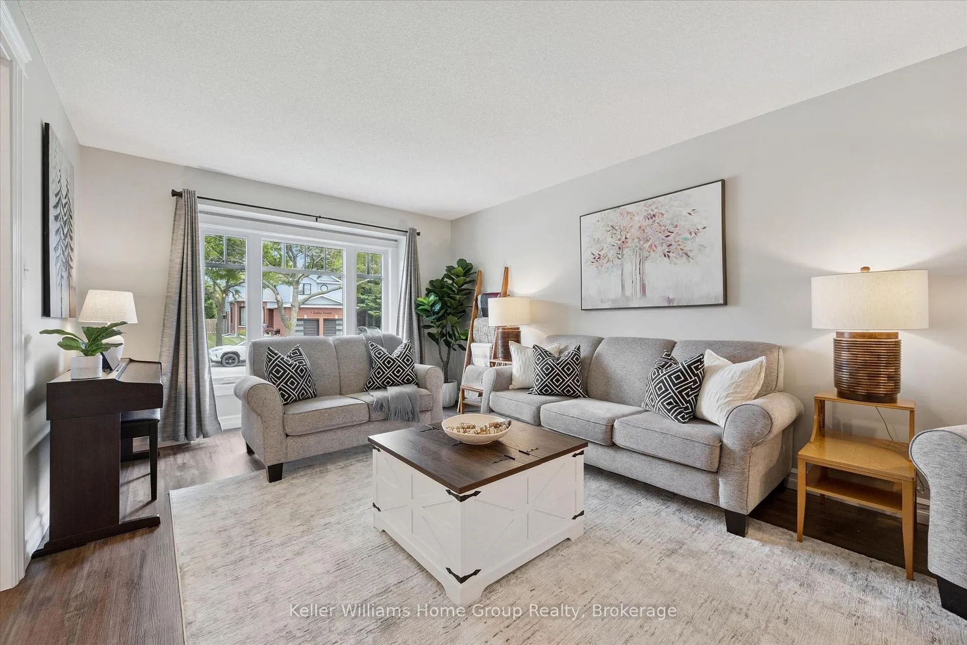 Photo 7 of 4 Eastview Crescent, Orangeville — HOMEH