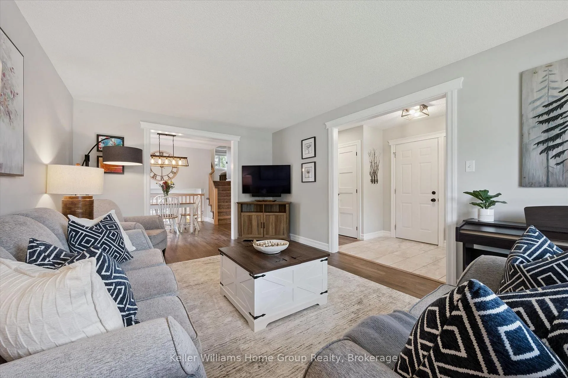 Photo 9 of 4 Eastview Crescent, Orangeville — HOMEH