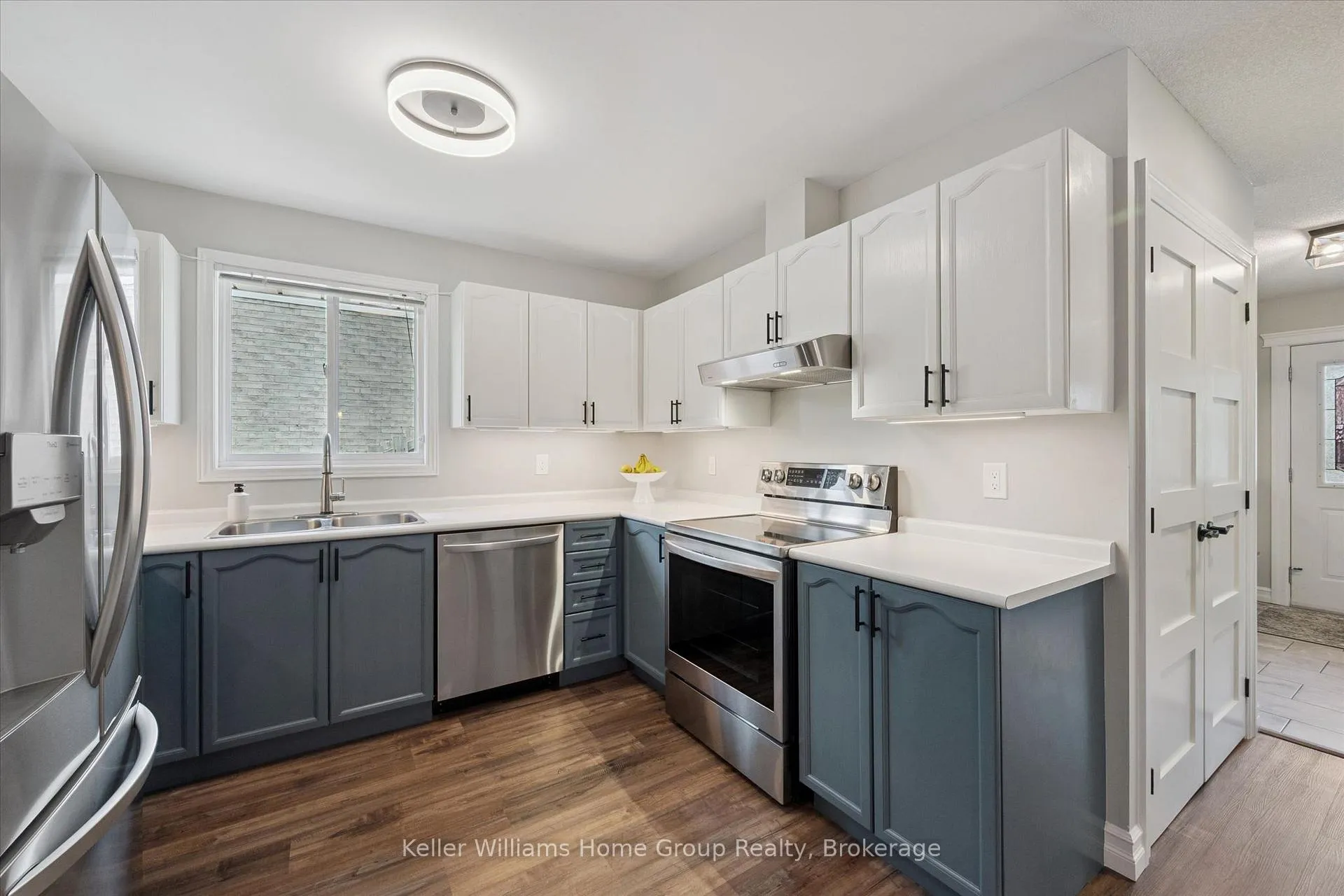 Photo 11 of 4 Eastview Crescent, Orangeville — HOMEH