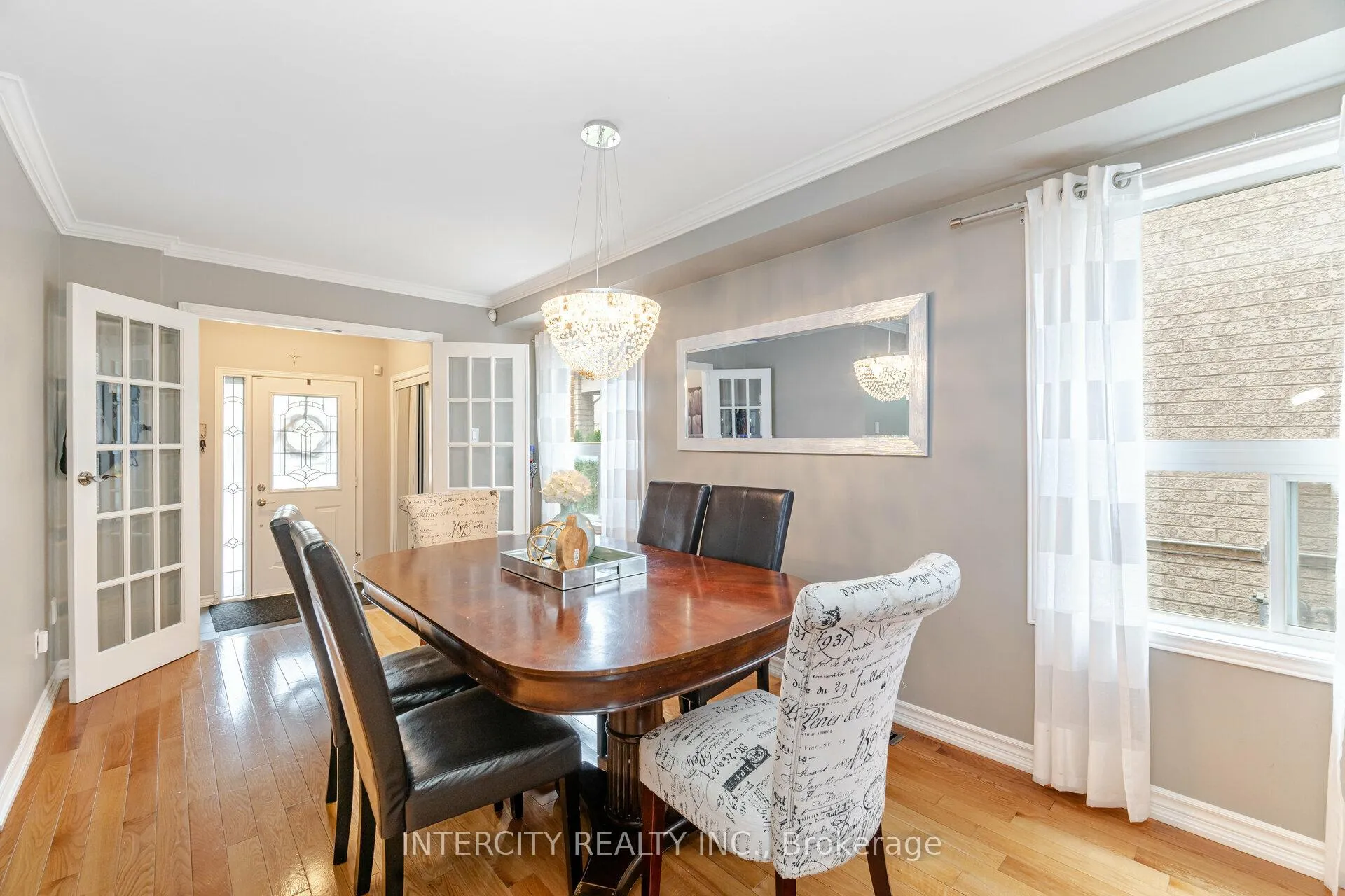 Photo 8 of 71 Echo Ridge Crescent, Vaughan, Sonoma Heights — HOMEH