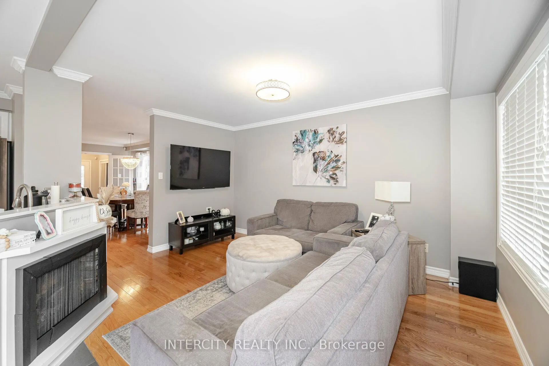 Photo 14 of 71 Echo Ridge Crescent, Vaughan, Sonoma Heights — HOMEH