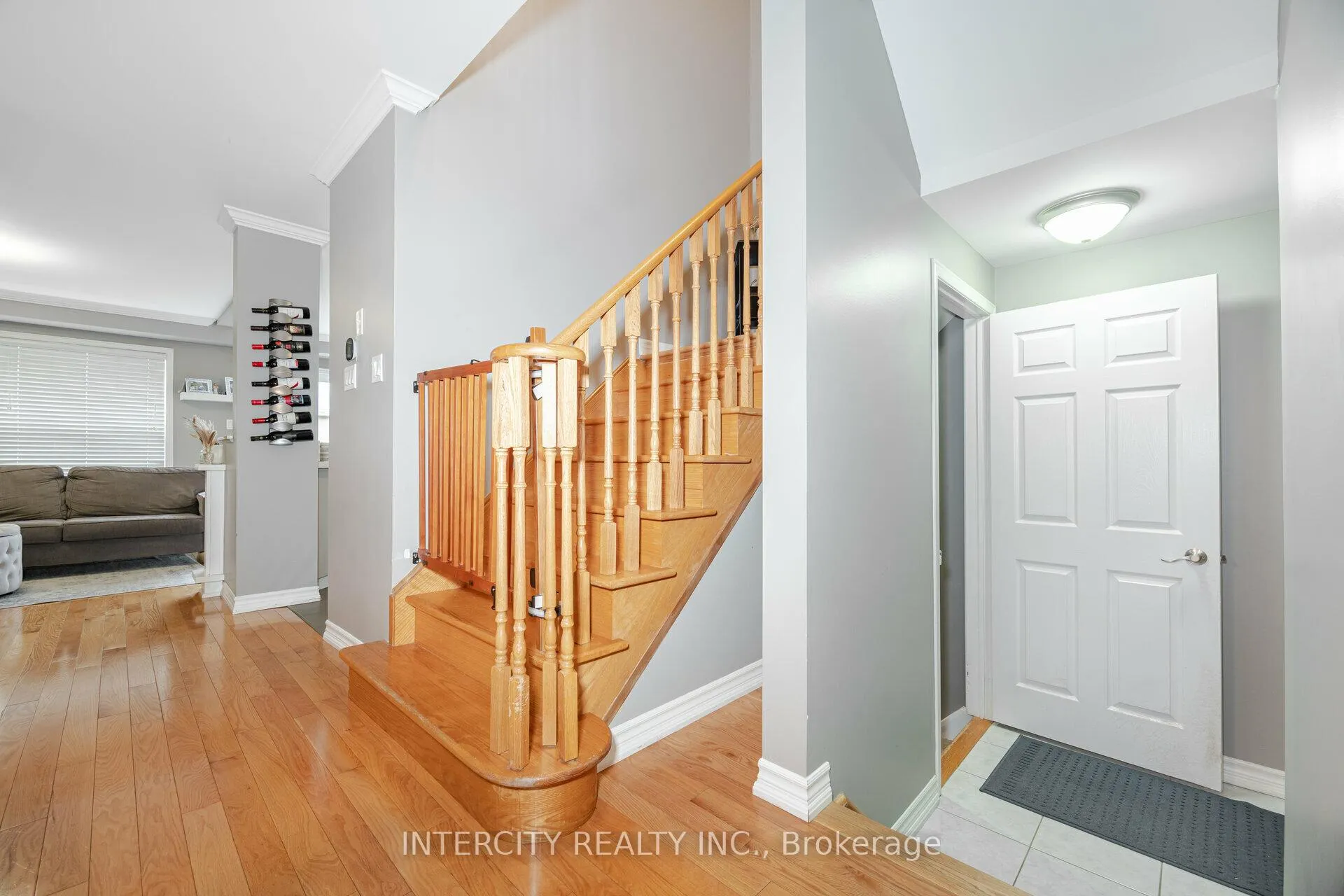 Photo 19 of 71 Echo Ridge Crescent, Vaughan, Sonoma Heights — HOMEH