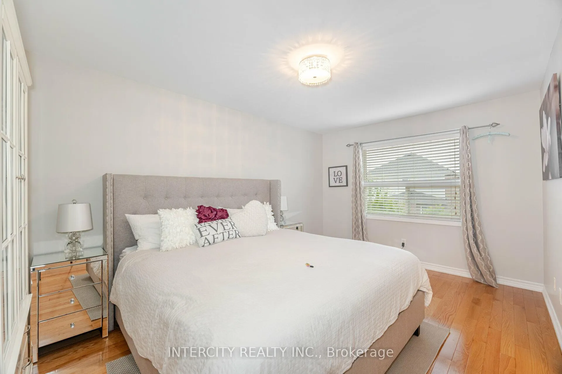 Photo 21 of 71 Echo Ridge Crescent, Vaughan, Sonoma Heights — HOMEH