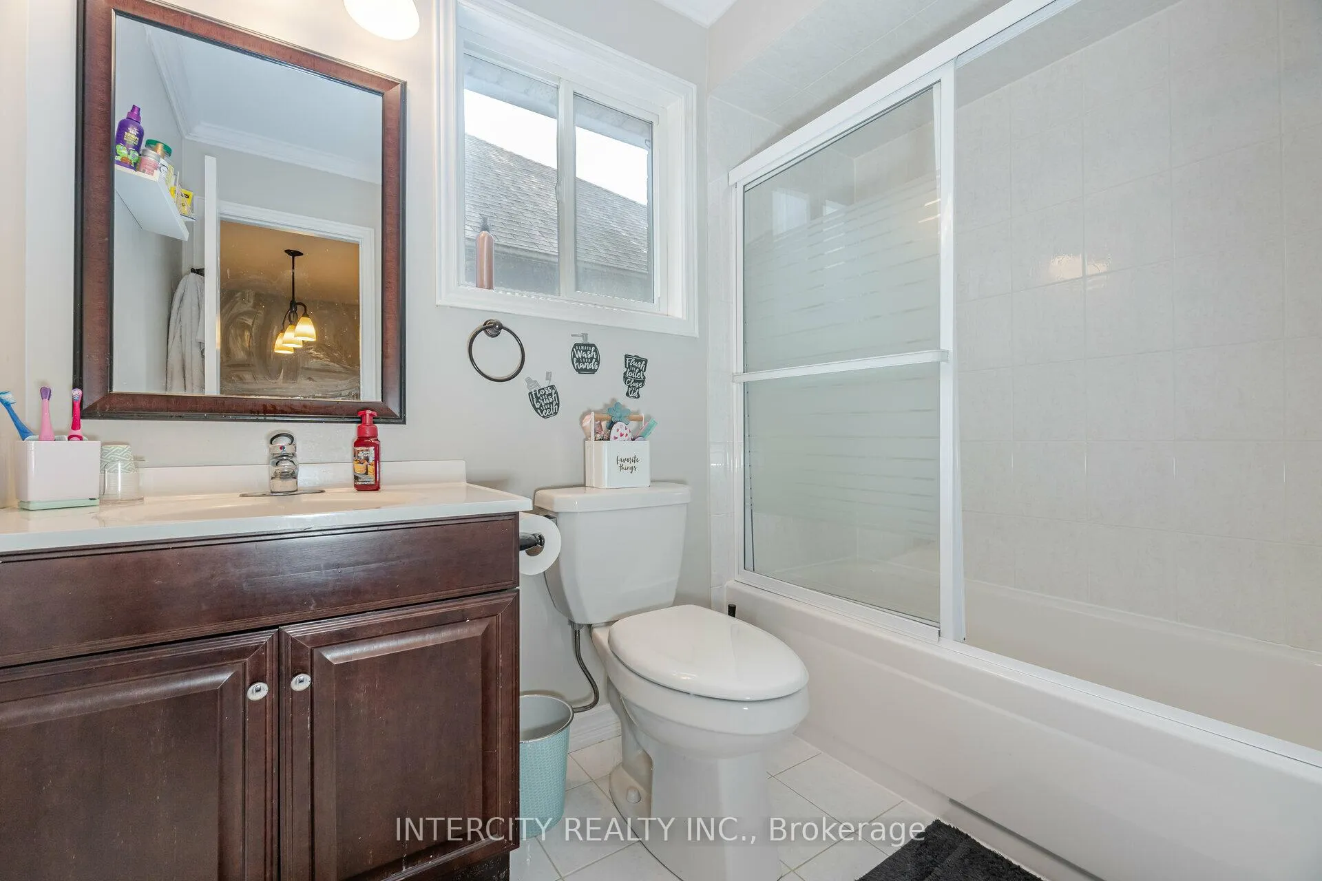 Photo 31 of 71 Echo Ridge Crescent, Vaughan, Sonoma Heights — HOMEH