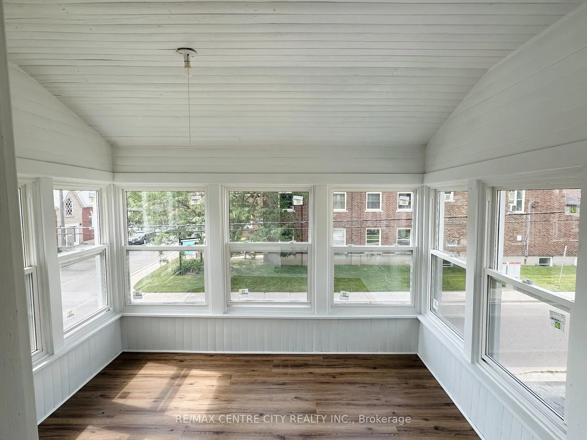 Photo 2 of Unit Unit 3, 81 Curtis Street, St. Thomas — HOMEH