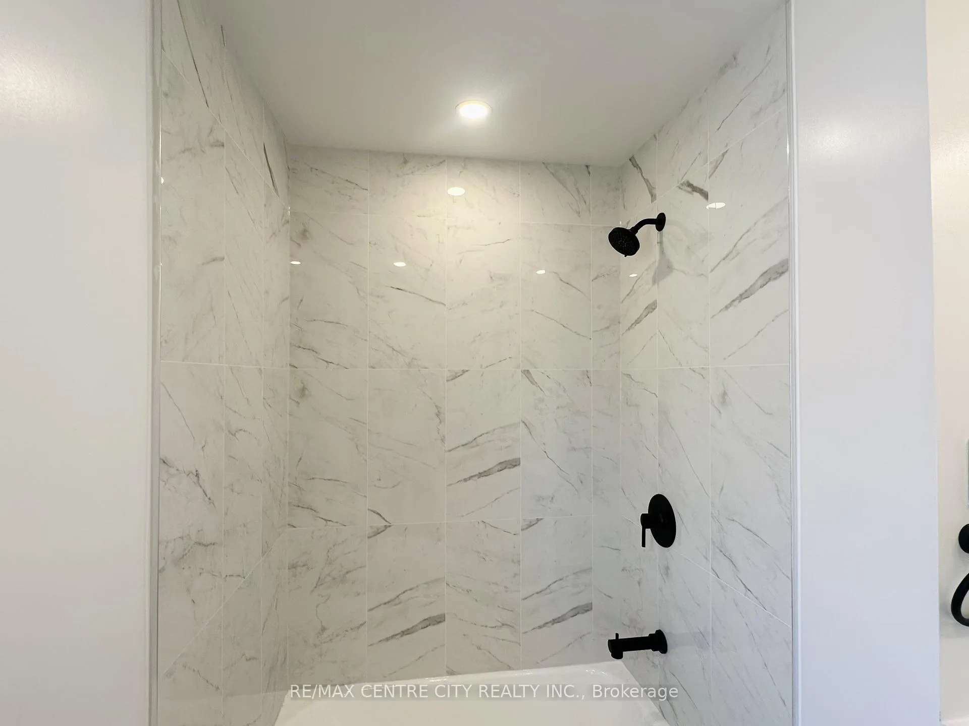 Photo 10 of Unit Unit 3, 81 Curtis Street, St. Thomas — HOMEH