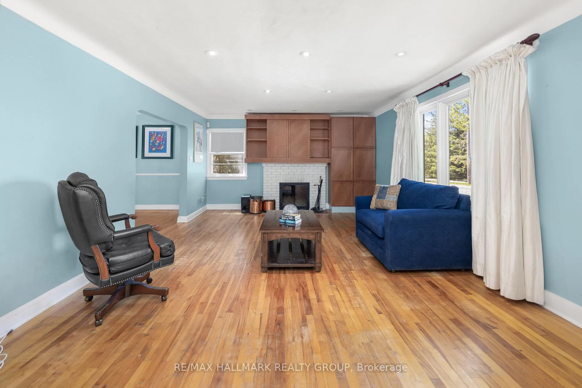 Photo 6 of 824 Byron Avenue, Ottawa, McKellar/Highland — HOMEH