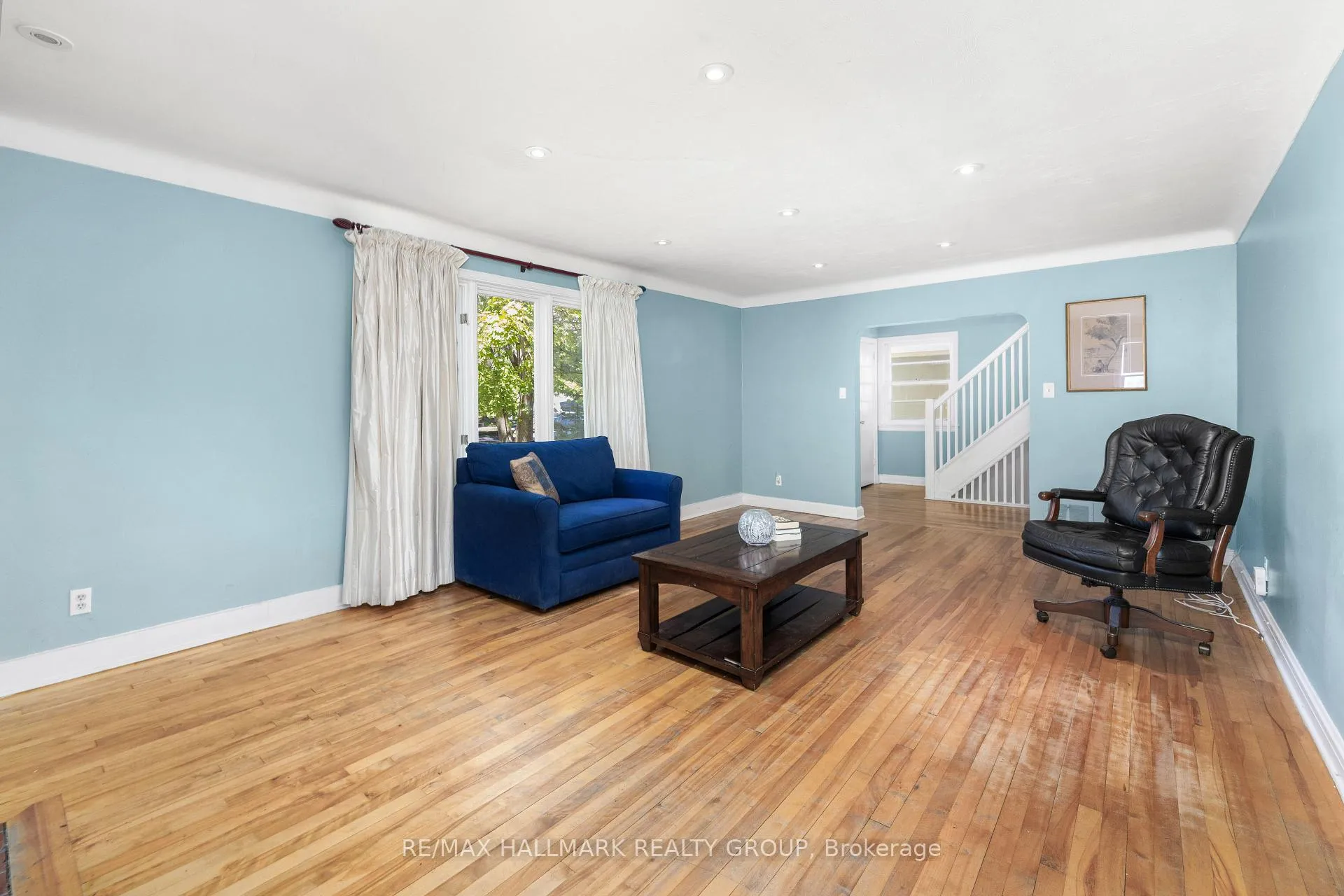 Photo 10 of 824 Byron Avenue, Ottawa, McKellar/Highland — HOMEH