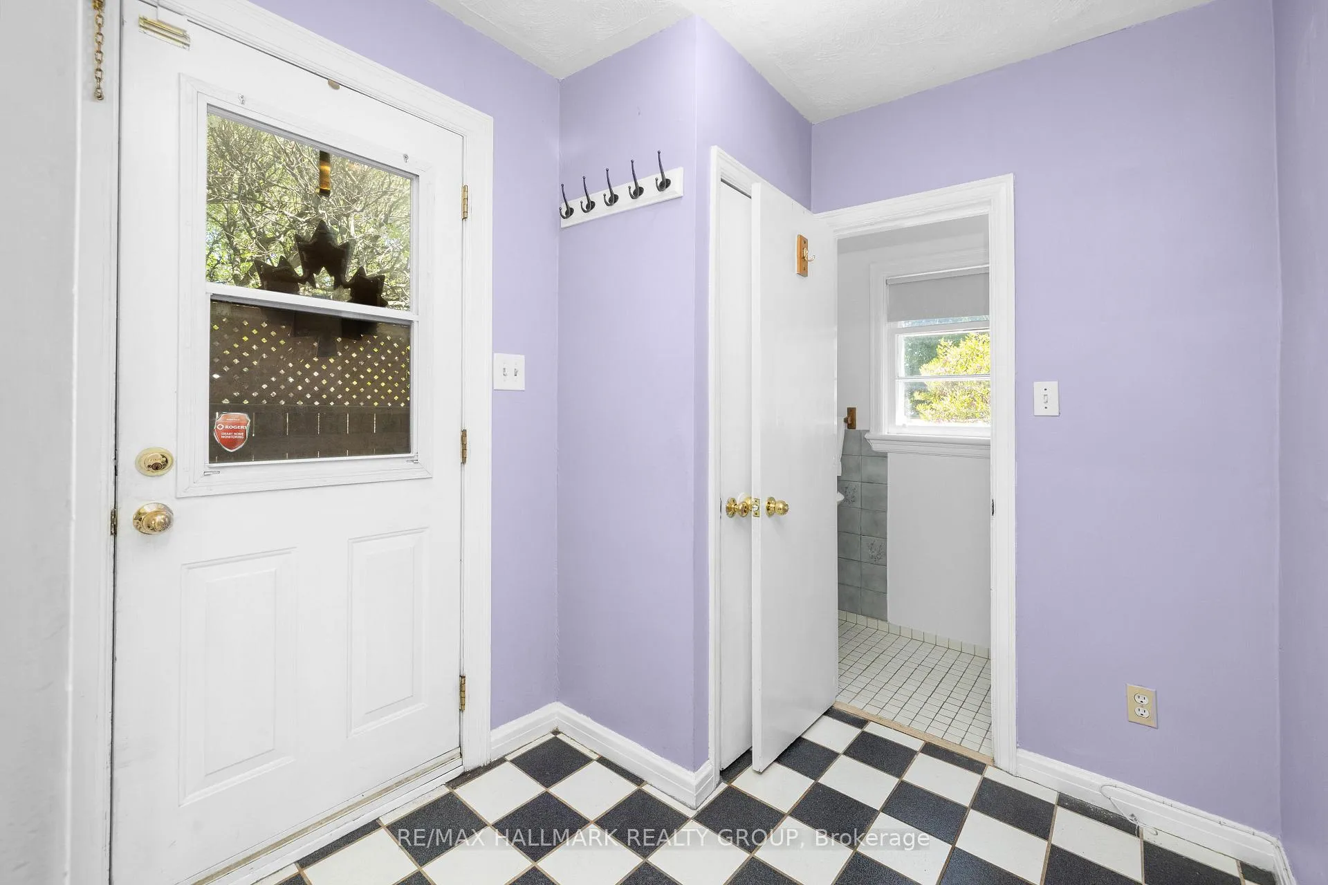 Photo 19 of 824 Byron Avenue, Ottawa, McKellar/Highland — HOMEH