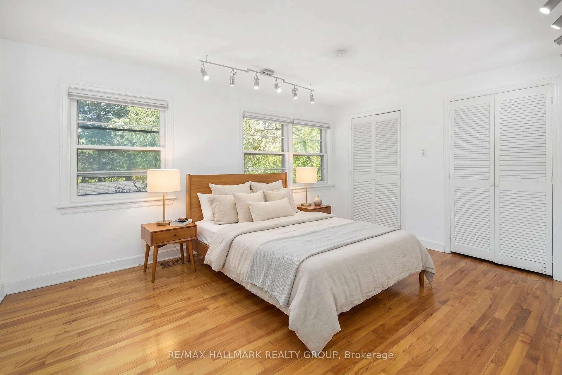 Photo 22 of 824 Byron Avenue, Ottawa, McKellar/Highland — HOMEH