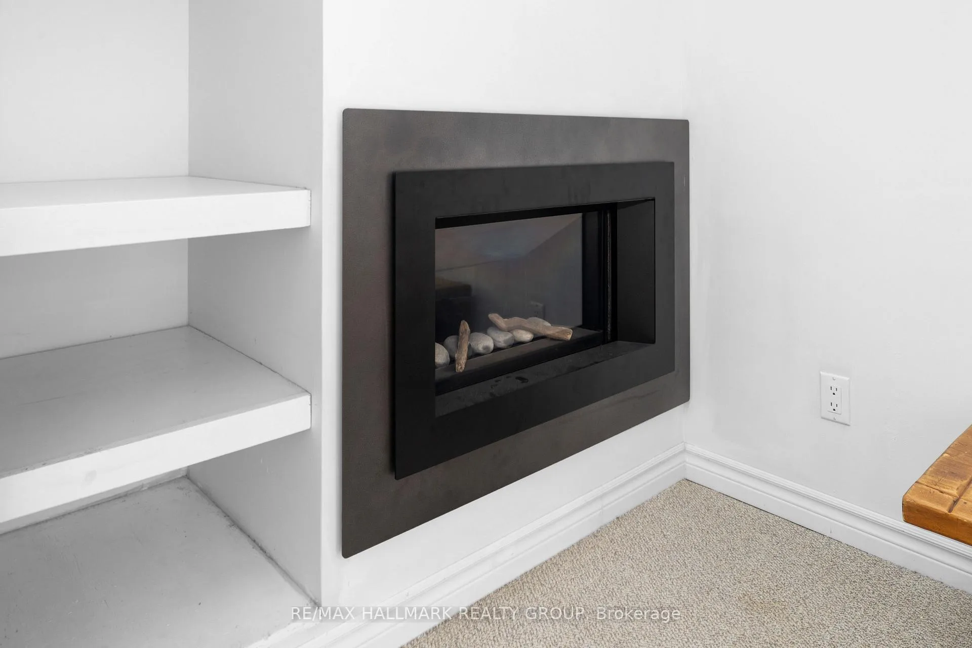 Photo 33 of 824 Byron Avenue, Ottawa, McKellar/Highland — HOMEH
