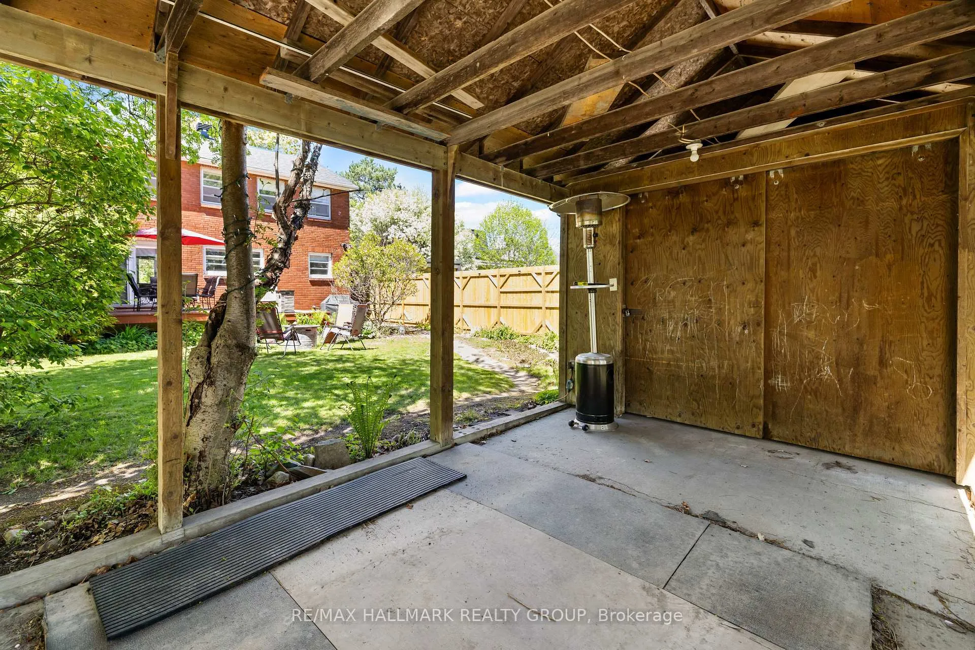 Photo 41 of 824 Byron Avenue, Ottawa, McKellar/Highland — HOMEH