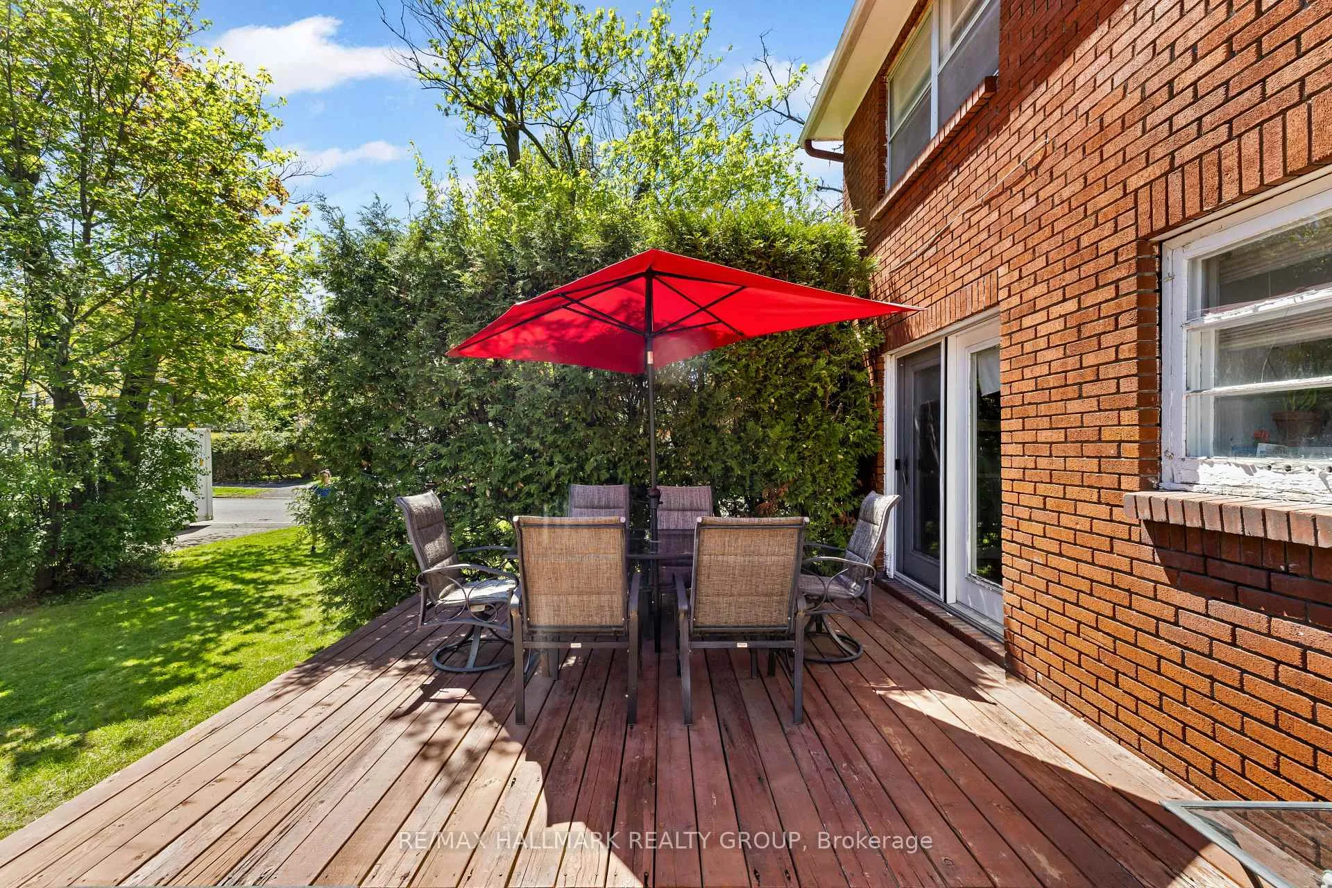 Photo 43 of 824 Byron Avenue, Ottawa, McKellar/Highland — HOMEH