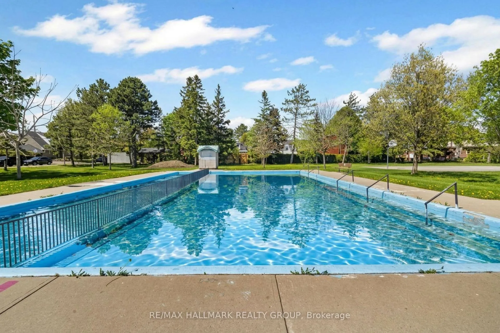 Photo 46 of 824 Byron Avenue, Ottawa, McKellar/Highland — HOMEH