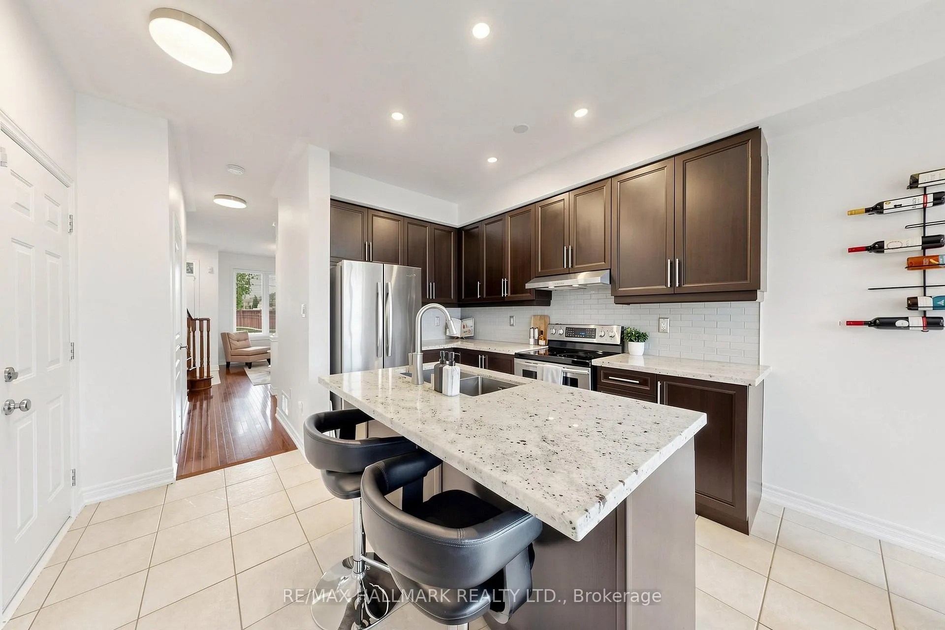 Photo 5 of 10 Windrow Street, Richmond Hill, Jefferson — HOMEH