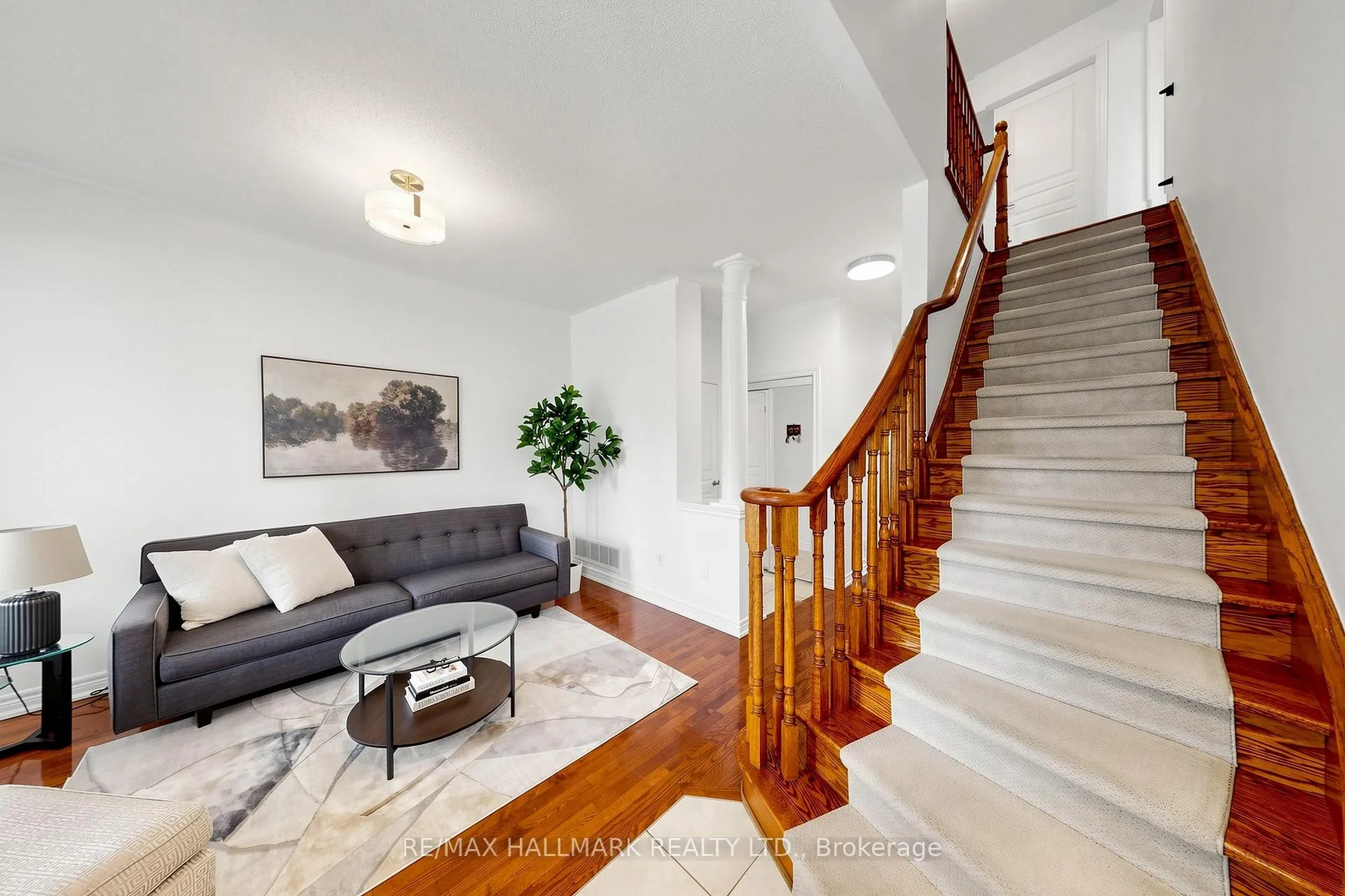 Photo 13 of 10 Windrow Street, Richmond Hill, Jefferson — HOMEH
