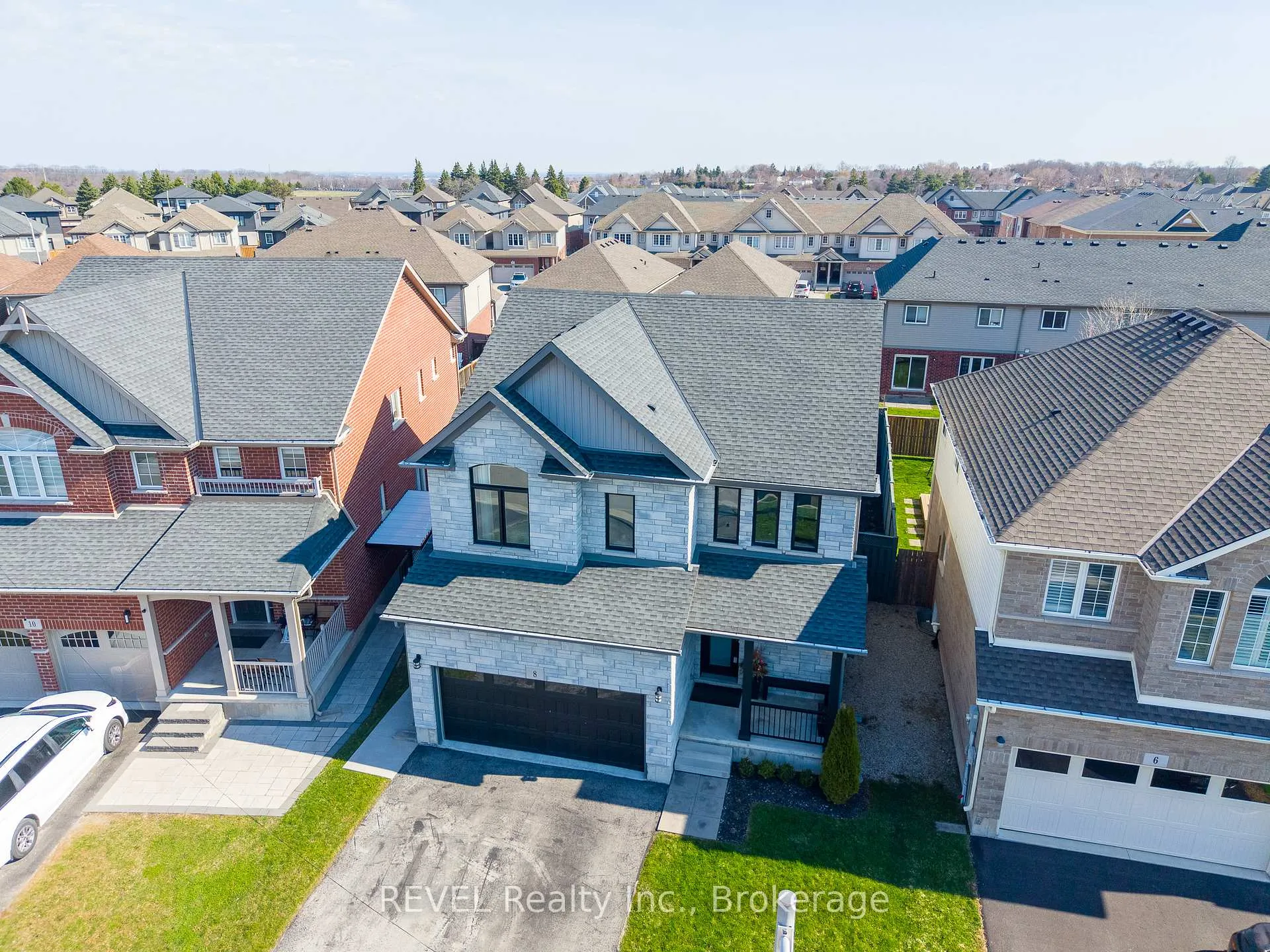 Photo 4 of 8 Elderberry Road, Thorold, Confederation Heights — HOMEH