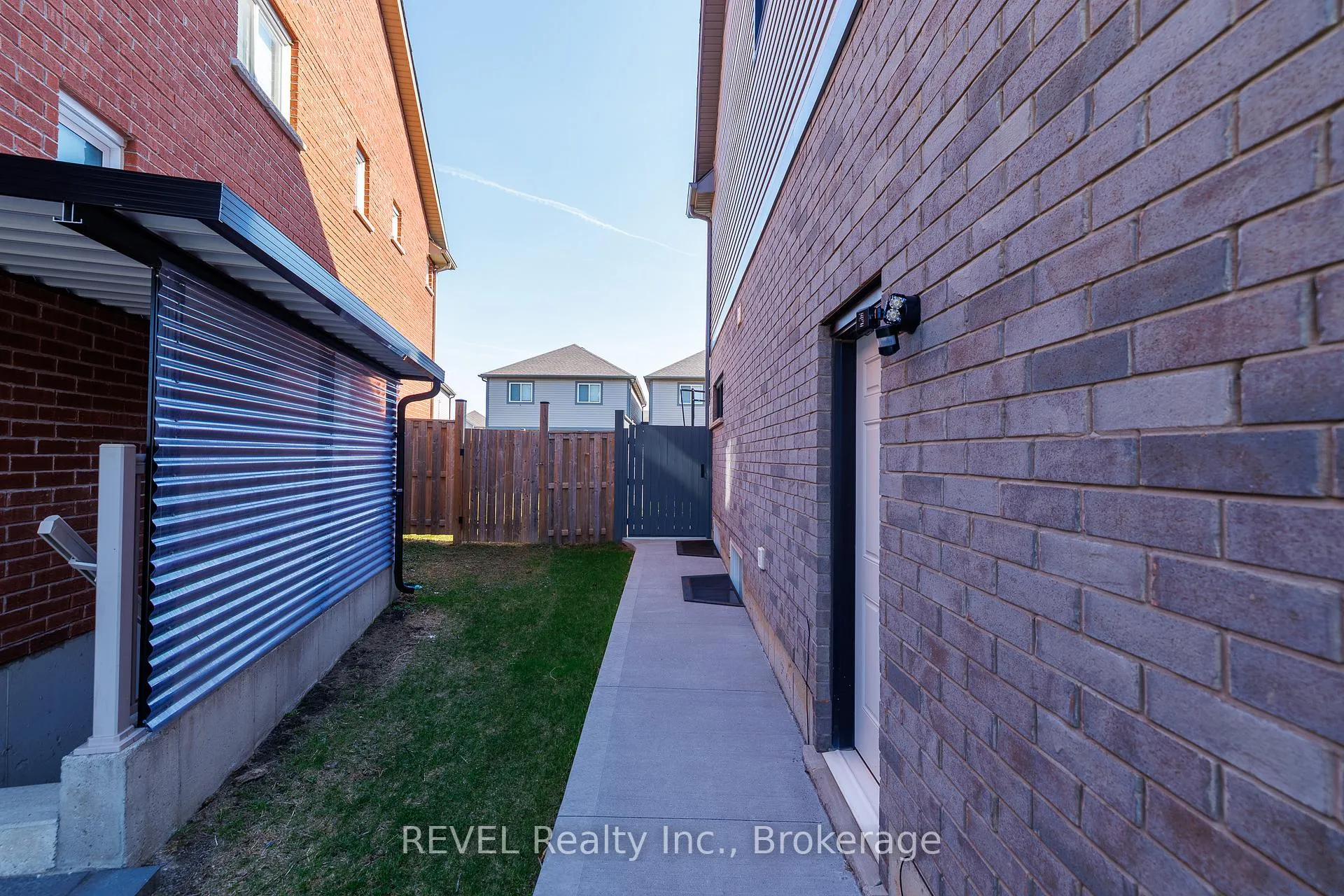 Photo 5 of 8 Elderberry Road, Thorold, Confederation Heights — HOMEH