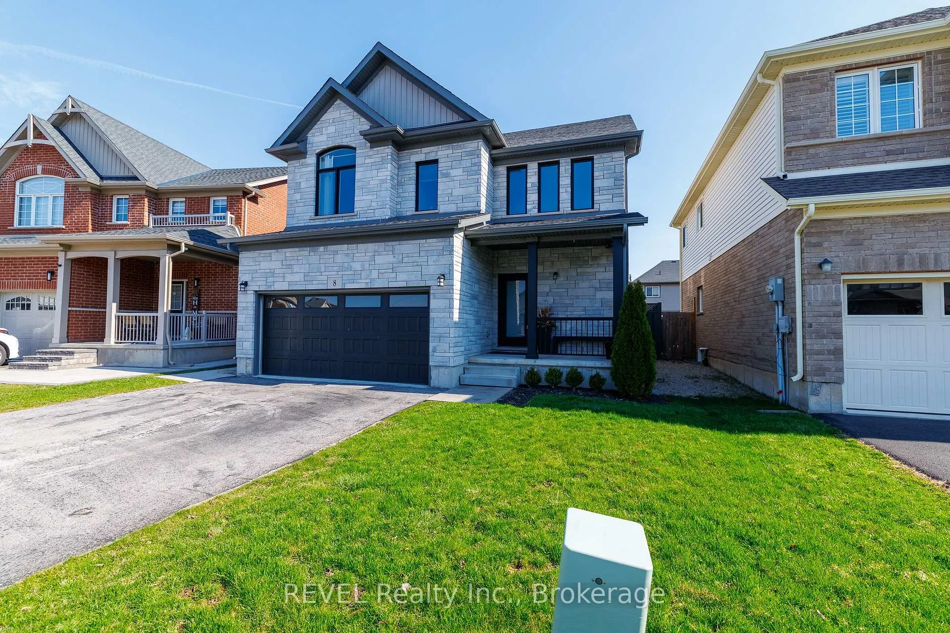 Photo 11 of 8 Elderberry Road, Thorold, Confederation Heights — HOMEH