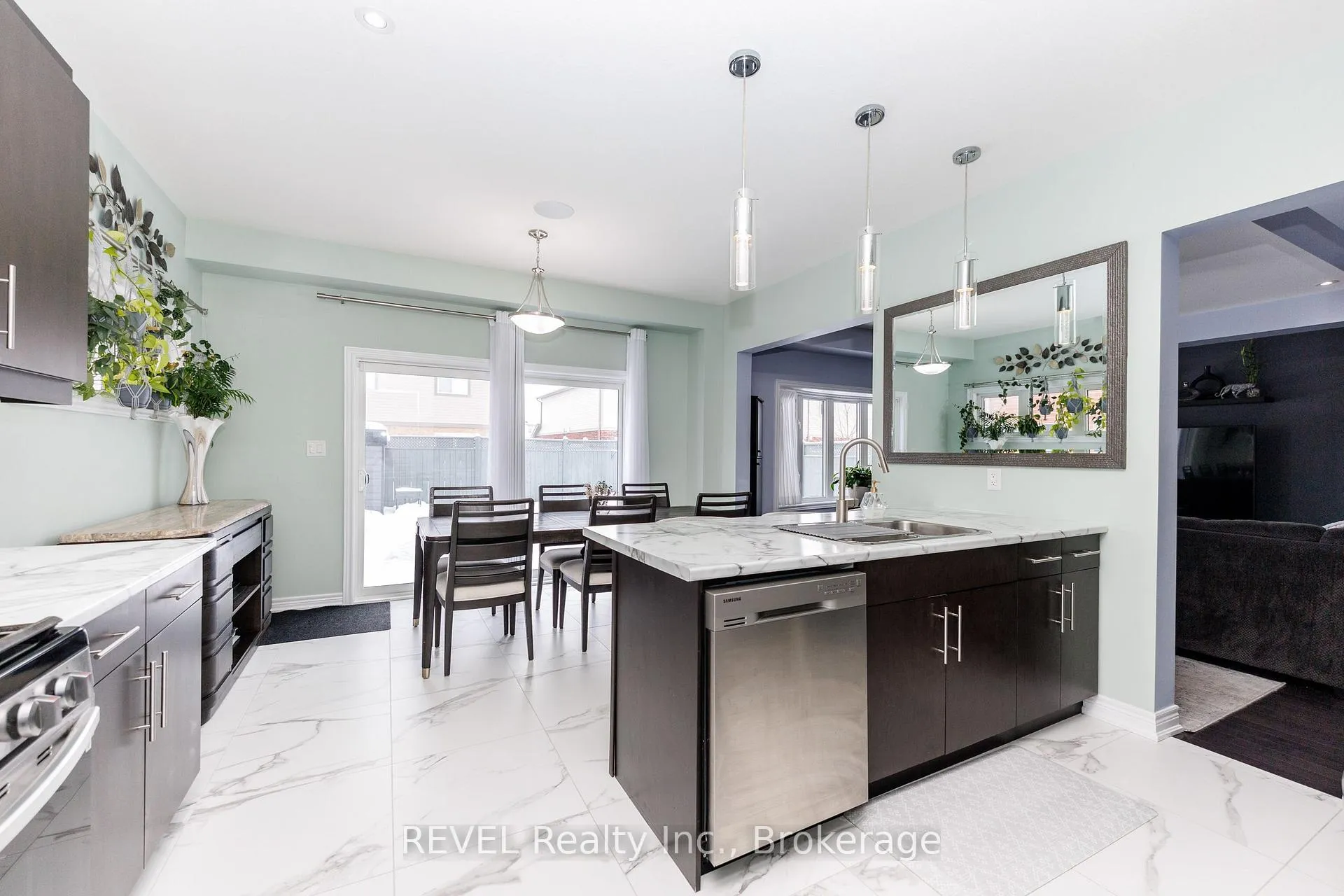 Photo 23 of 8 Elderberry Road, Thorold, Confederation Heights — HOMEH