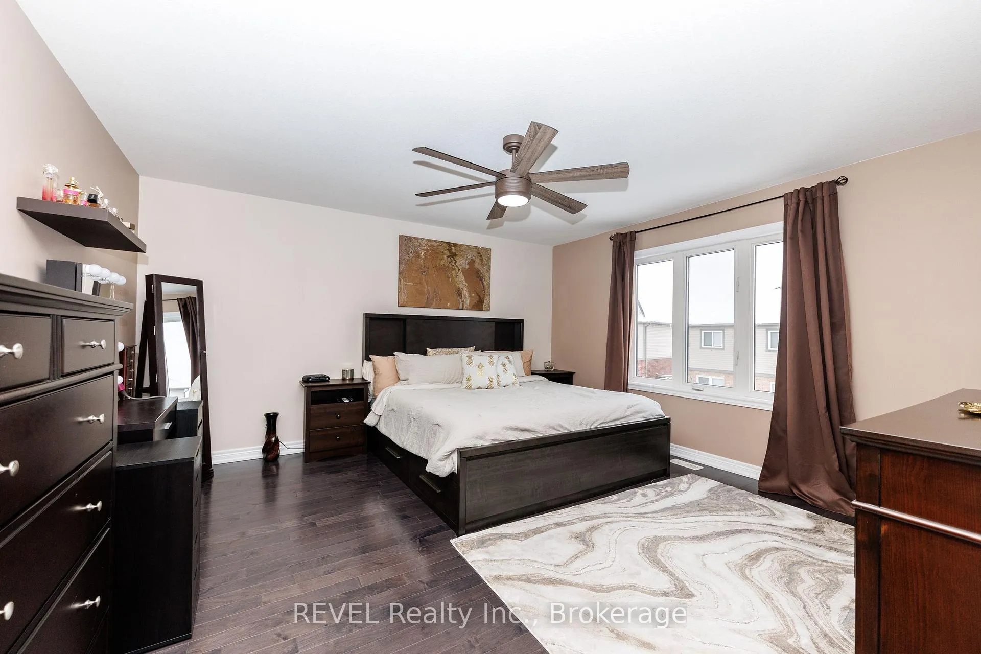 Photo 32 of 8 Elderberry Road, Thorold, Confederation Heights — HOMEH