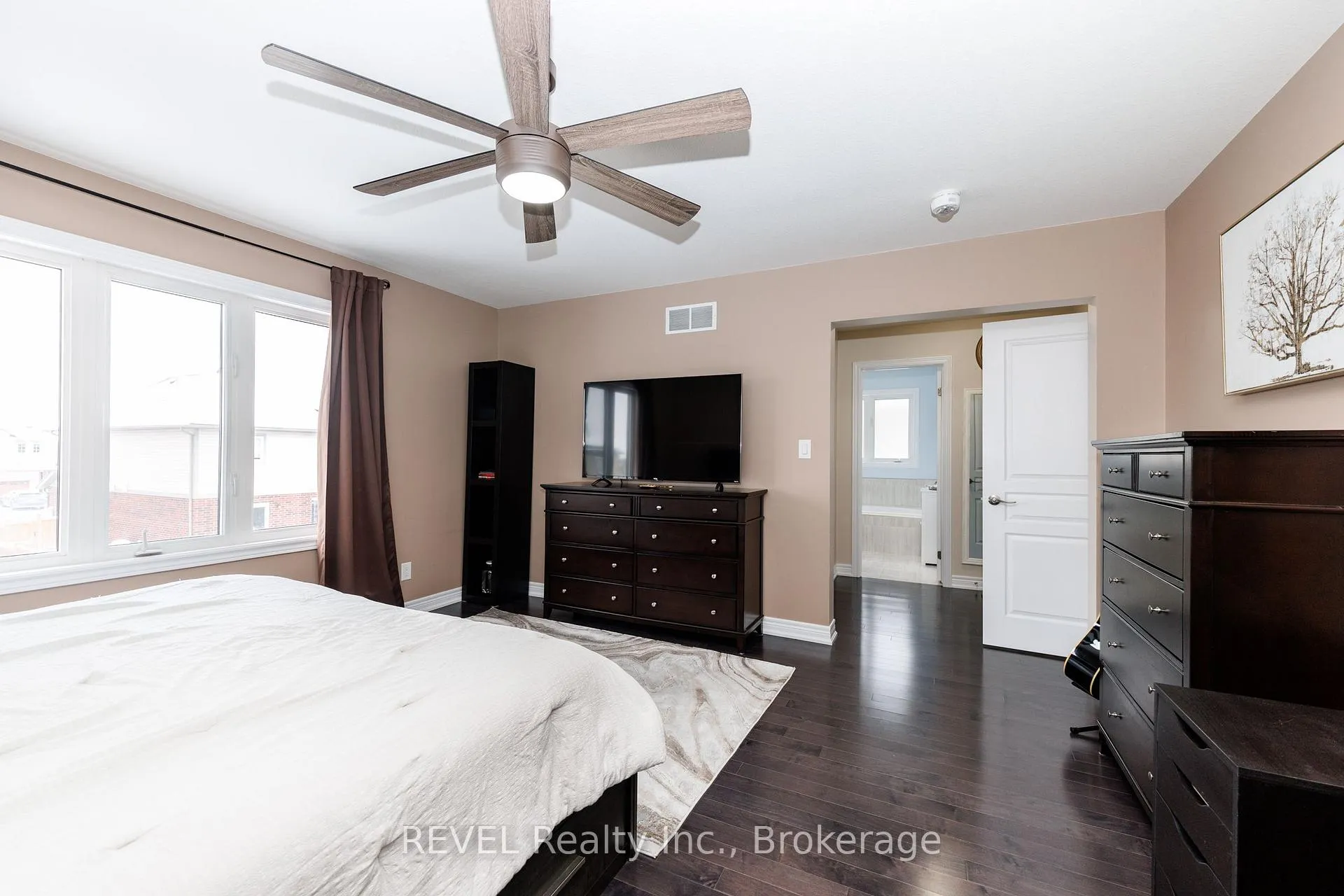 Photo 33 of 8 Elderberry Road, Thorold, Confederation Heights — HOMEH