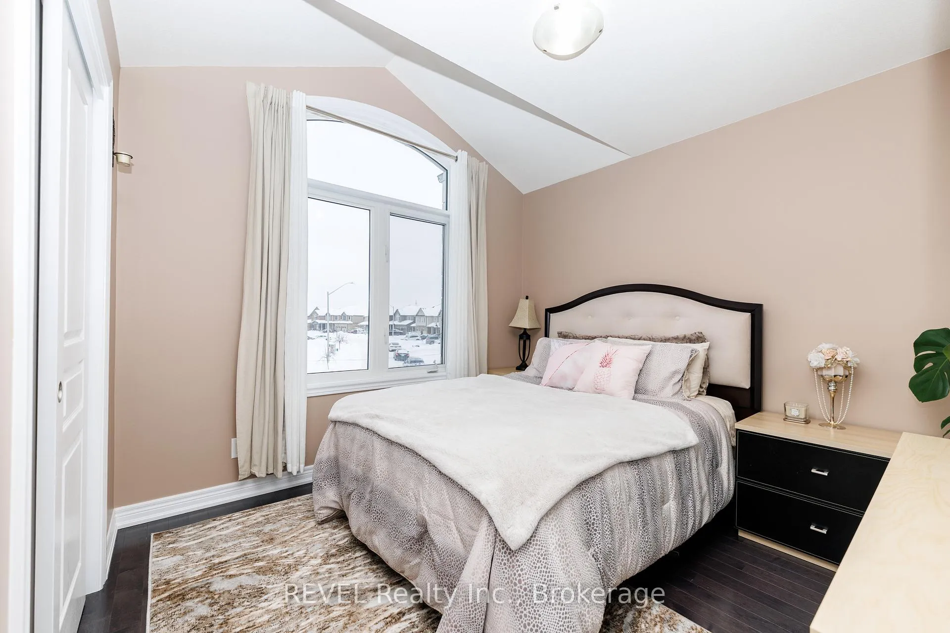 Photo 40 of 8 Elderberry Road, Thorold, Confederation Heights — HOMEH