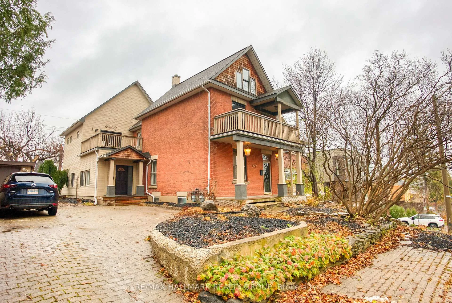 Front of Unit 1, 1-272 Royal Avenue
