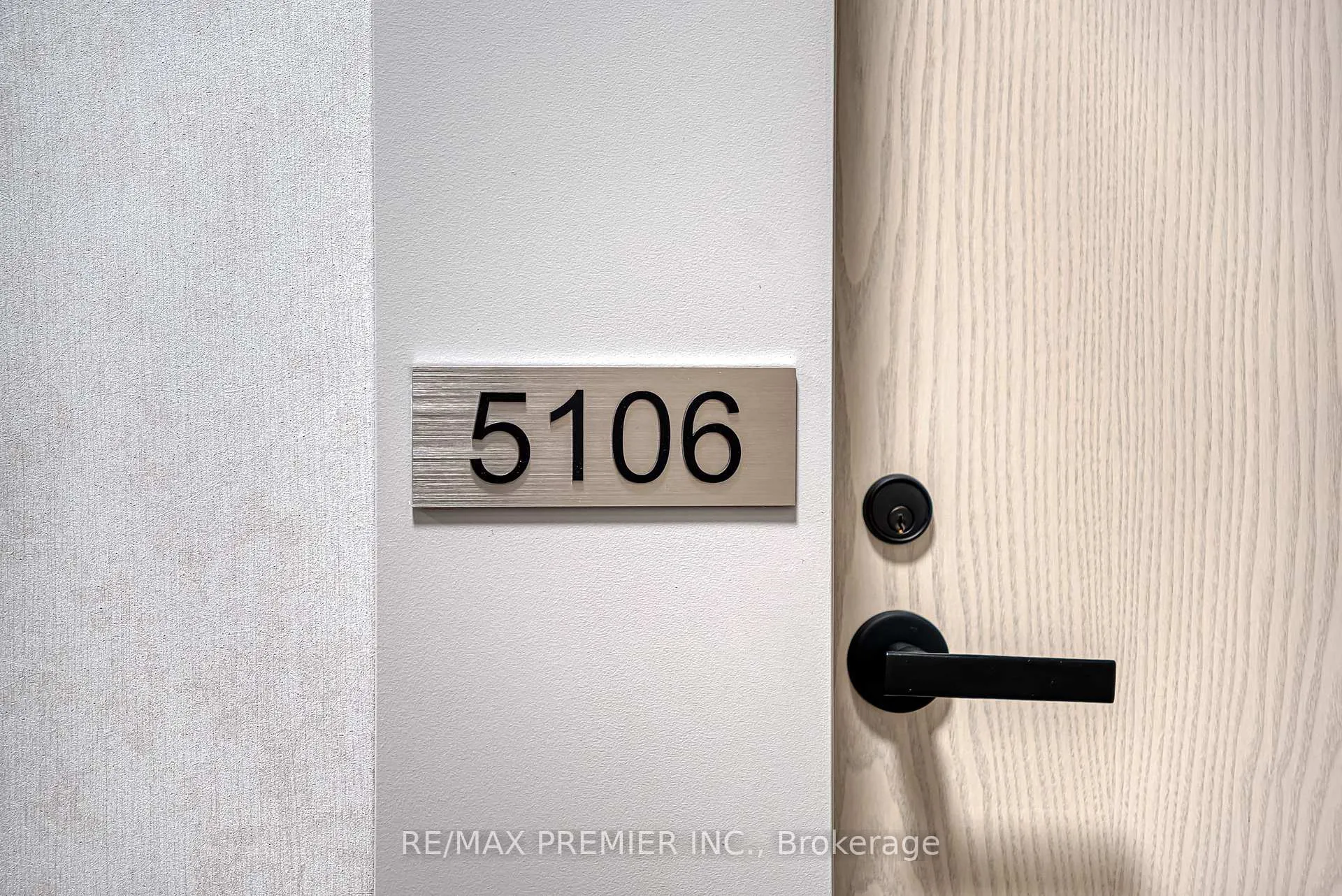 Photo 6 of Unit 5106, 225 Commerce Street, Vaughan, Vaughan Corporate Centre — HOMEH