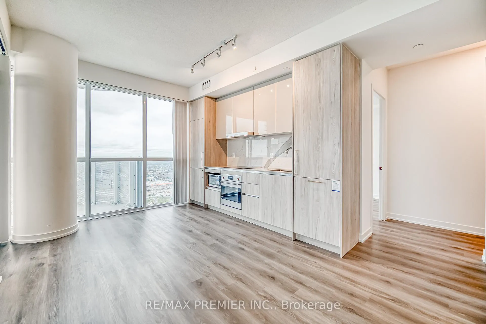 Photo 11 of Unit 5106, 225 Commerce Street, Vaughan, Vaughan Corporate Centre — HOMEH