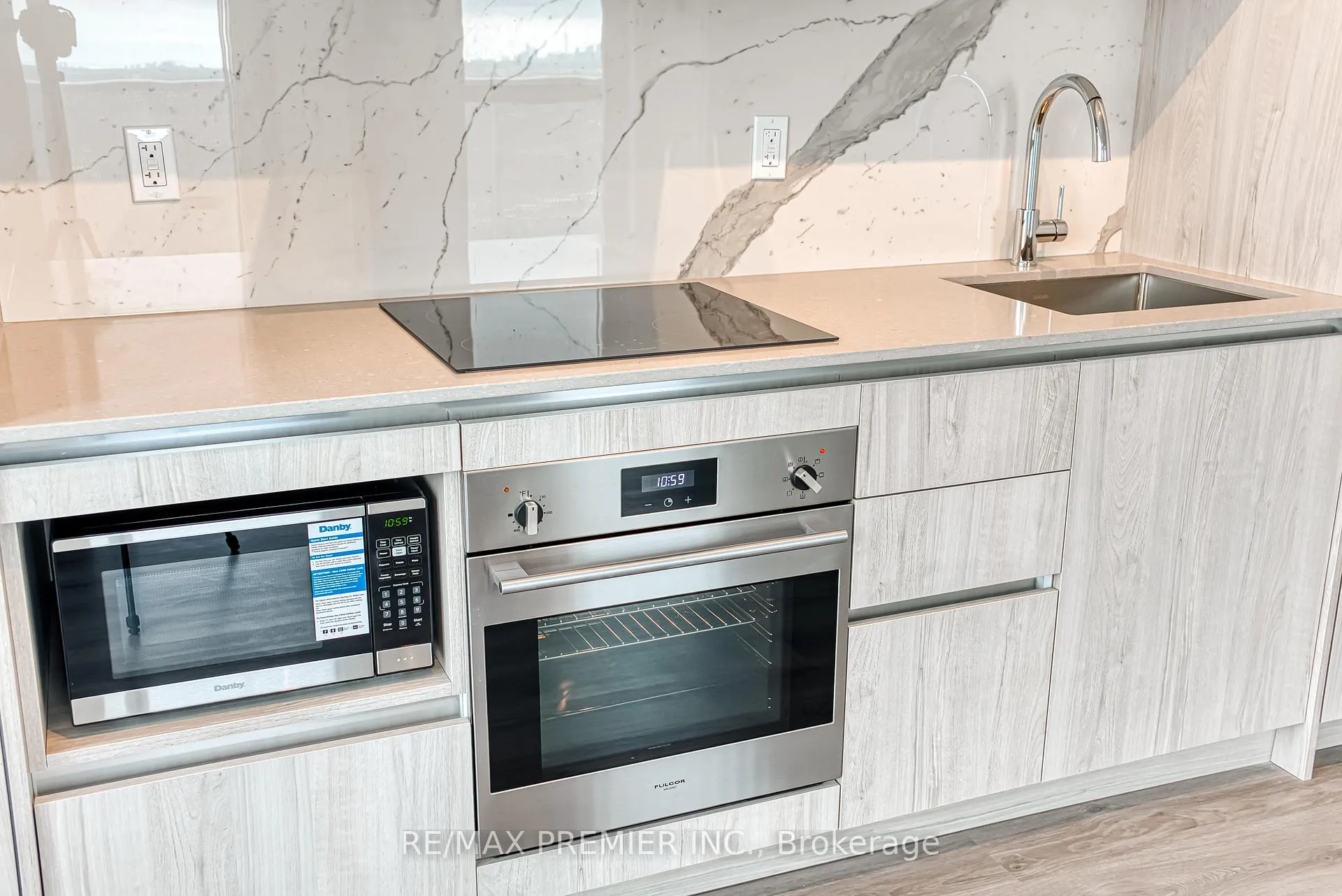 Photo 14 of Unit 5106, 225 Commerce Street, Vaughan, Vaughan Corporate Centre — HOMEH