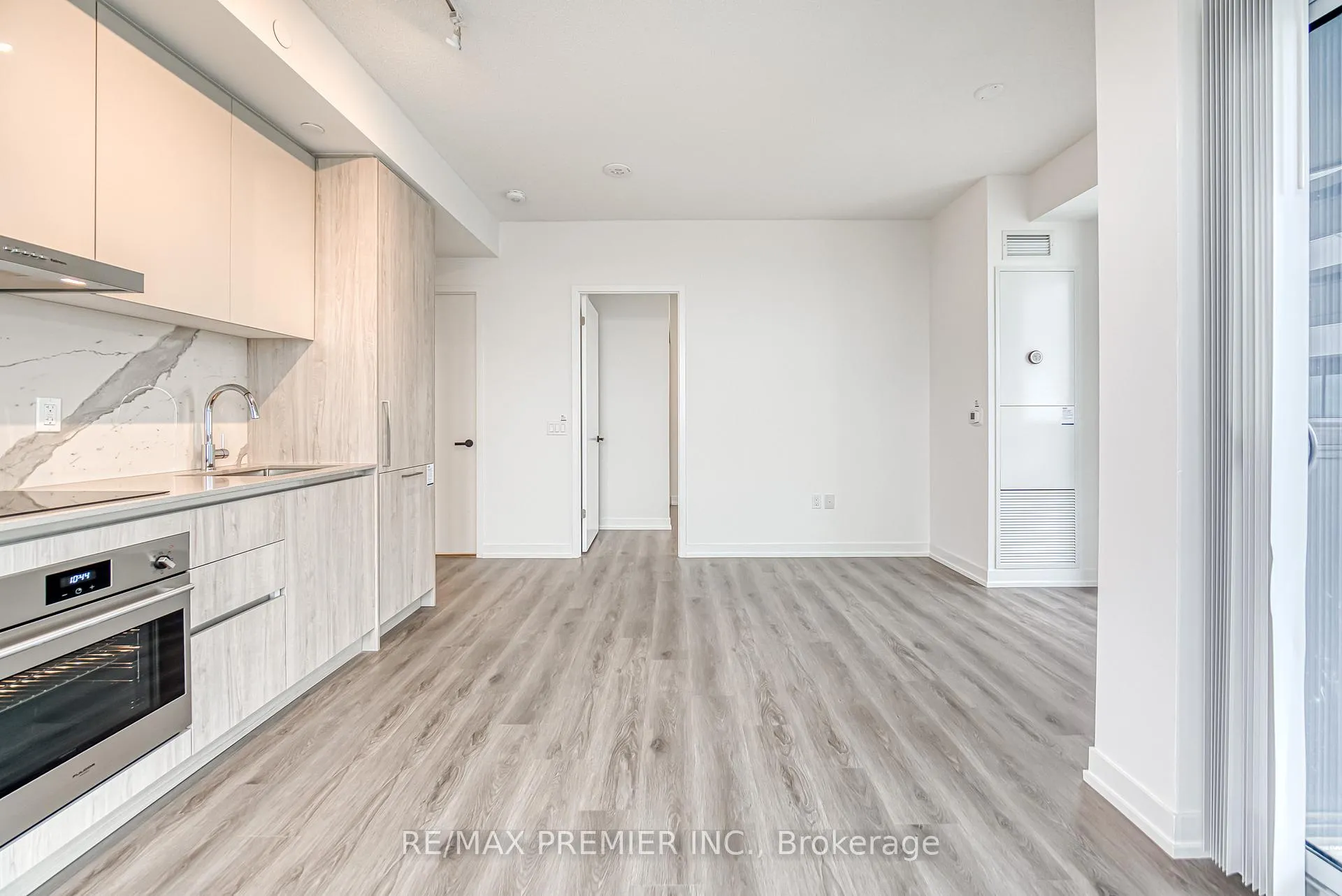 Photo 15 of Unit 5106, 225 Commerce Street, Vaughan, Vaughan Corporate Centre — HOMEH