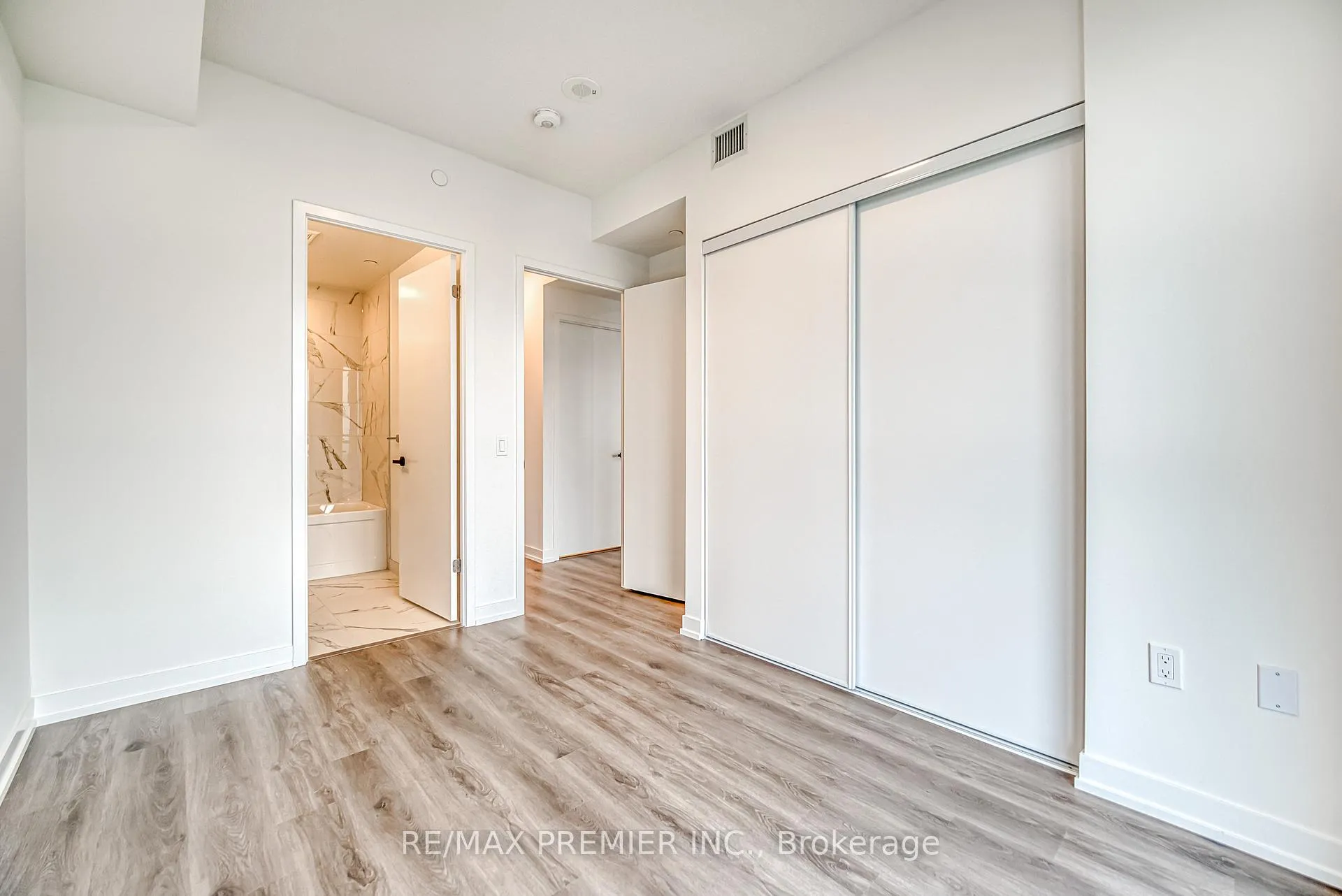 Photo 20 of Unit 5106, 225 Commerce Street, Vaughan, Vaughan Corporate Centre — HOMEH