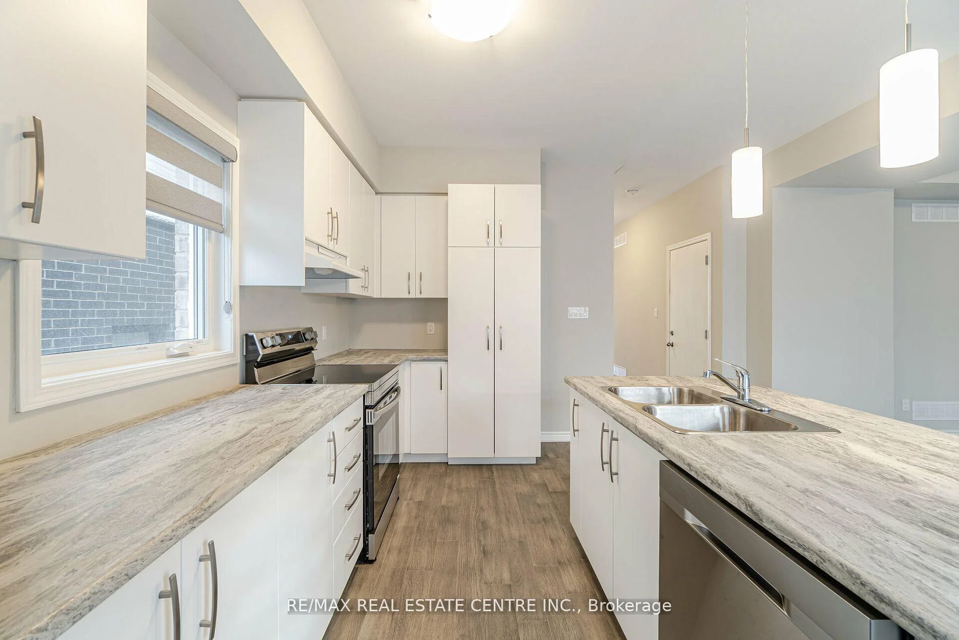 Photo 12 of 219 Taylor Street, Thorold, Allanburg/Thorold South — HOMEH