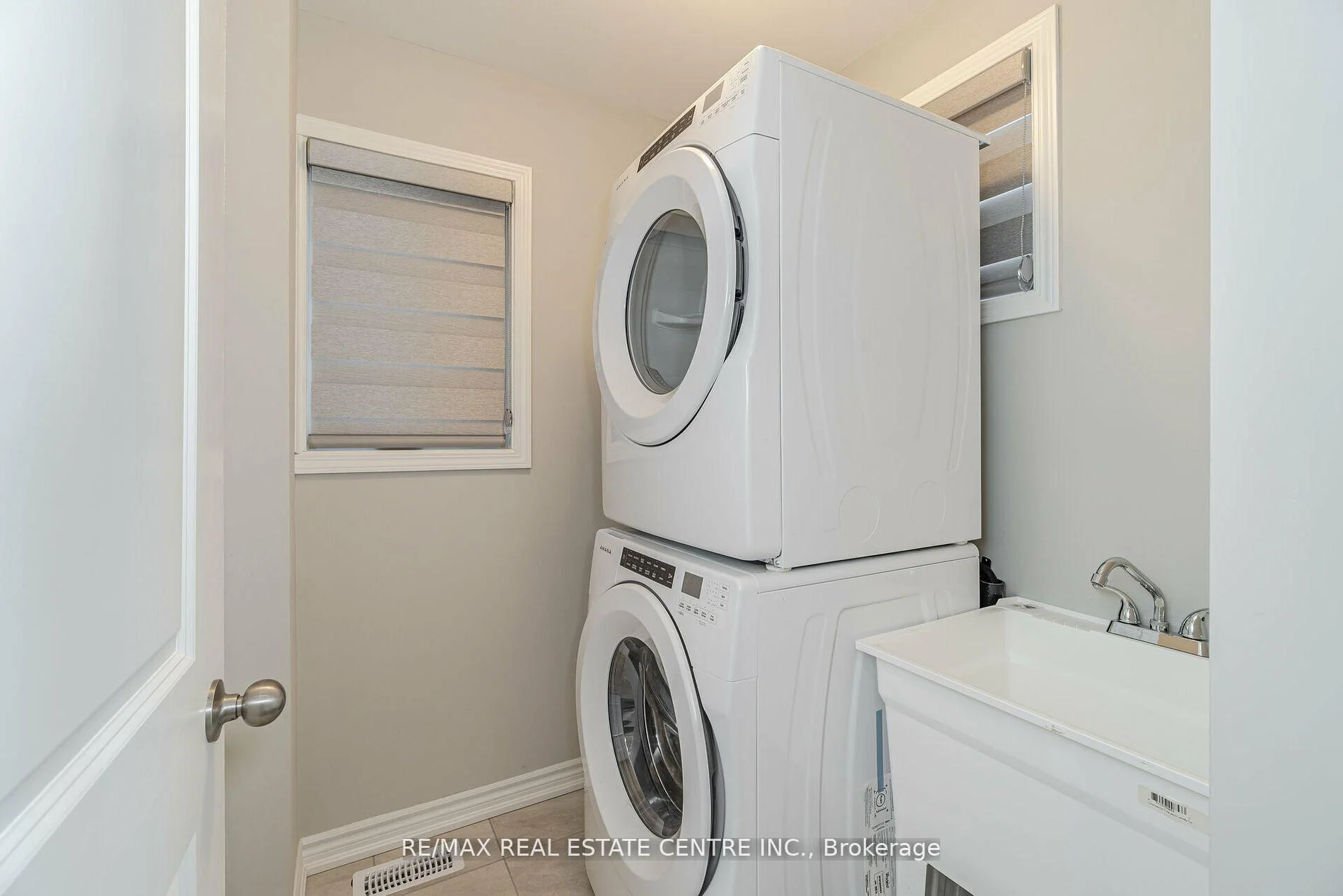 Photo 14 of 219 Taylor Street, Thorold, Allanburg/Thorold South — HOMEH