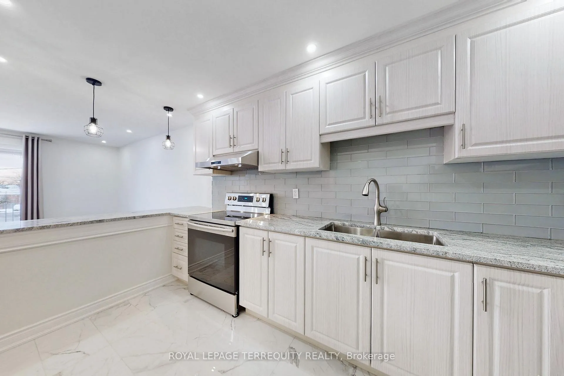 Photo 3 of Unit A, 690 Wilson Avenue, North York, Downsview-Roding-CFB — HOMEH