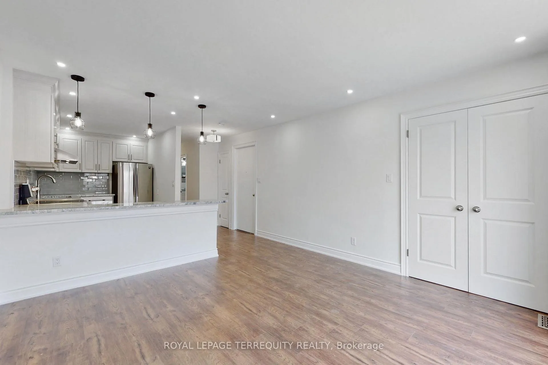 Photo 7 of Unit A, 690 Wilson Avenue, North York, Downsview-Roding-CFB — HOMEH