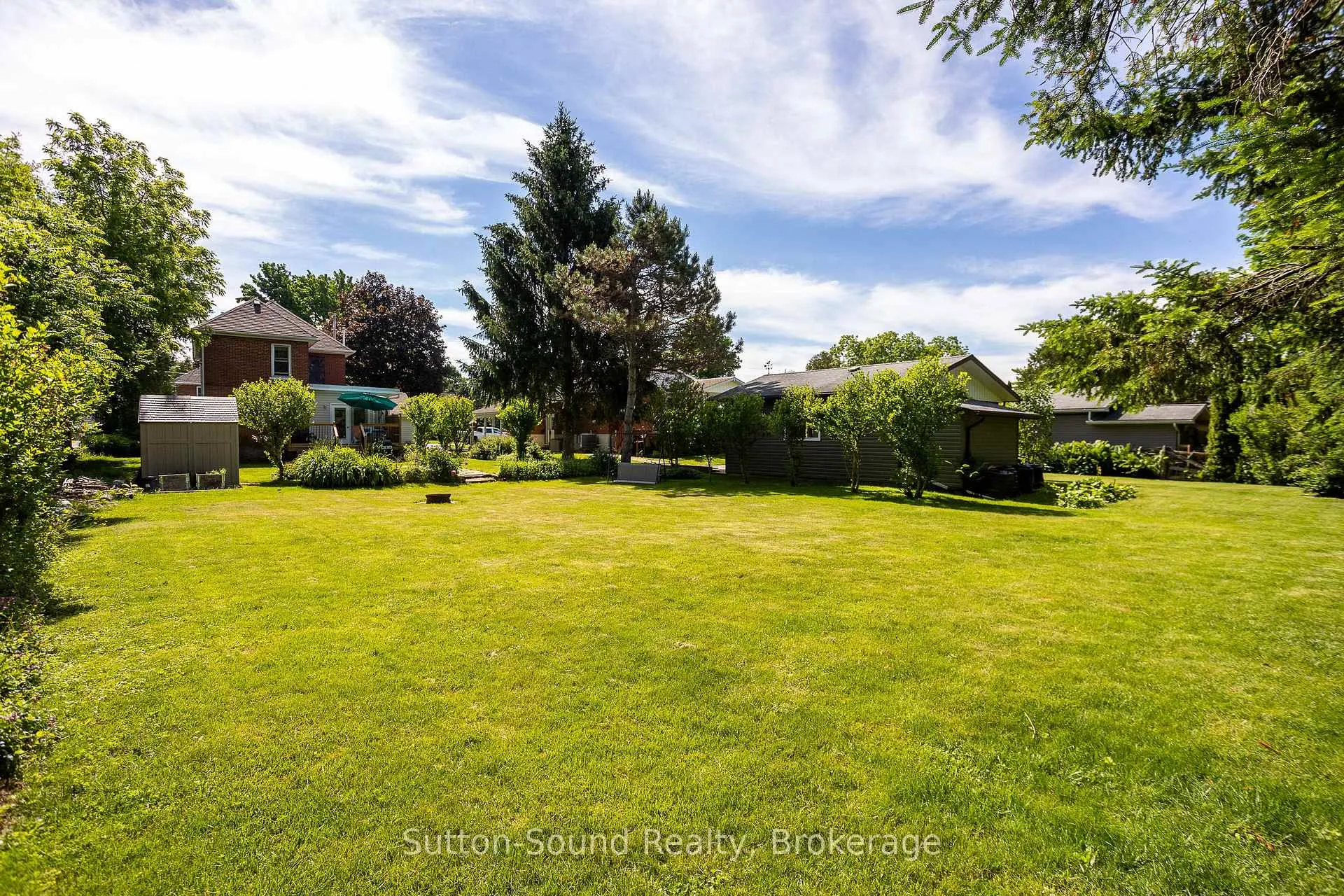 Photo 8 of 1762 6th Avenue E, Owen Sound — HOMEH