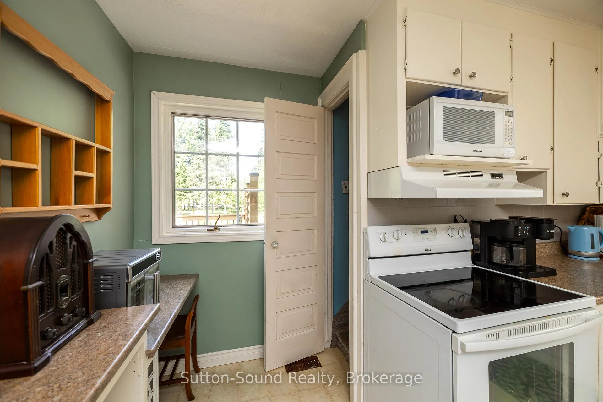 Photo 25 of 1762 6th Avenue E, Owen Sound — HOMEH
