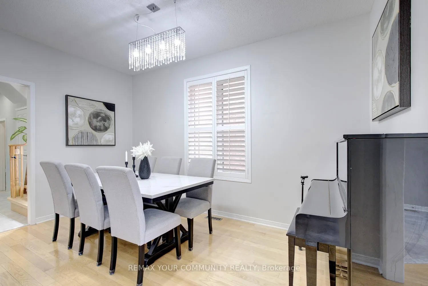 Photo 15 of 42 Laramie Crescent, Vaughan, Patterson — HOMEH