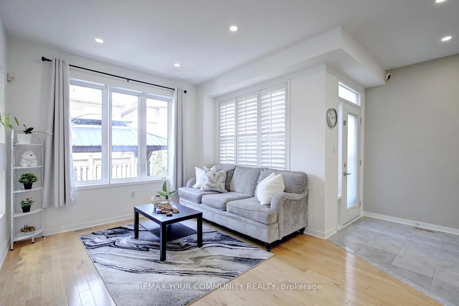 Photo 21 of 42 Laramie Crescent, Vaughan, Patterson — HOMEH
